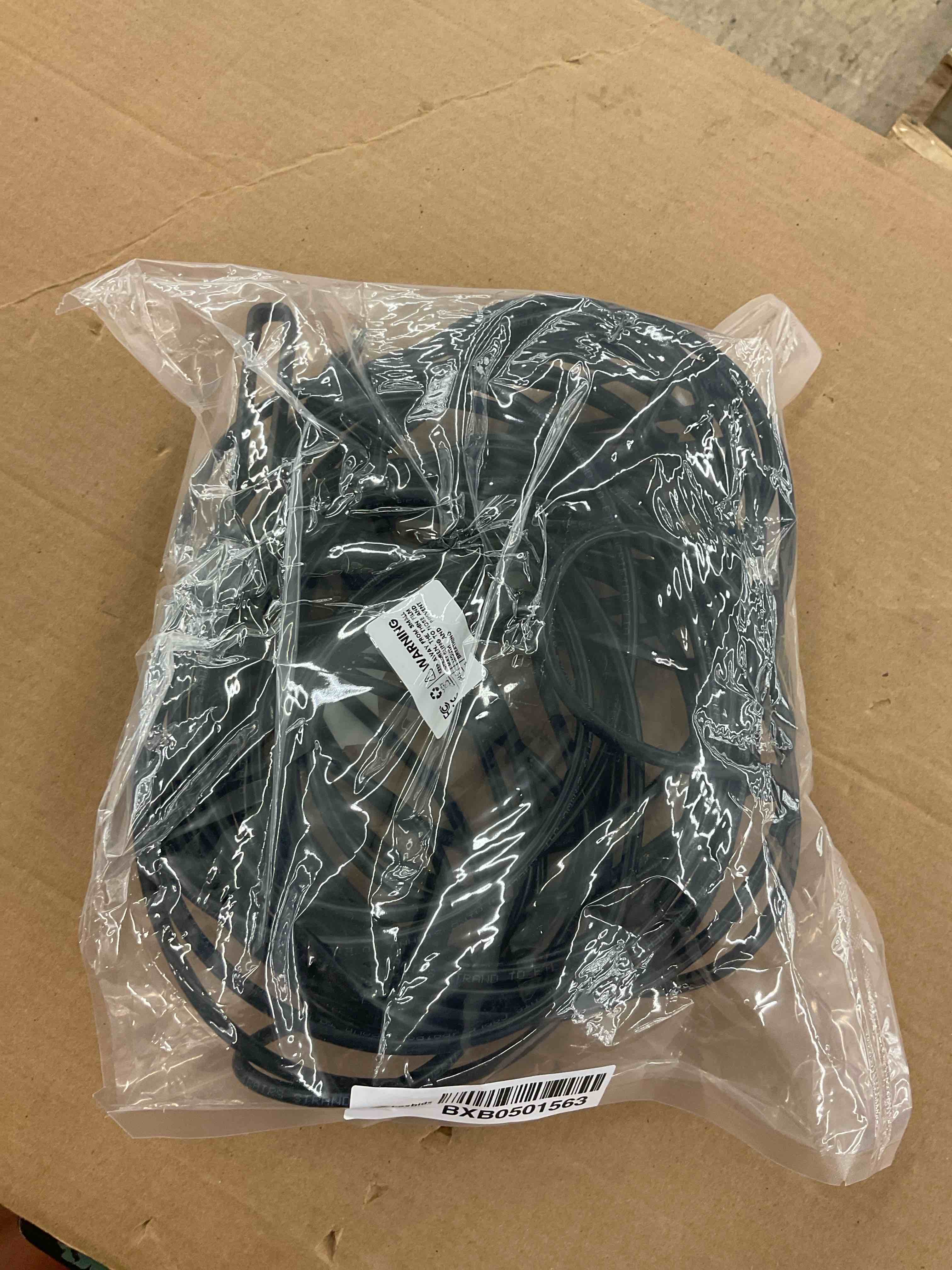 https://s3.amazonaws.com/lotting-images-prod/BoxBids/BXB0501563_1778693218053.jpeg