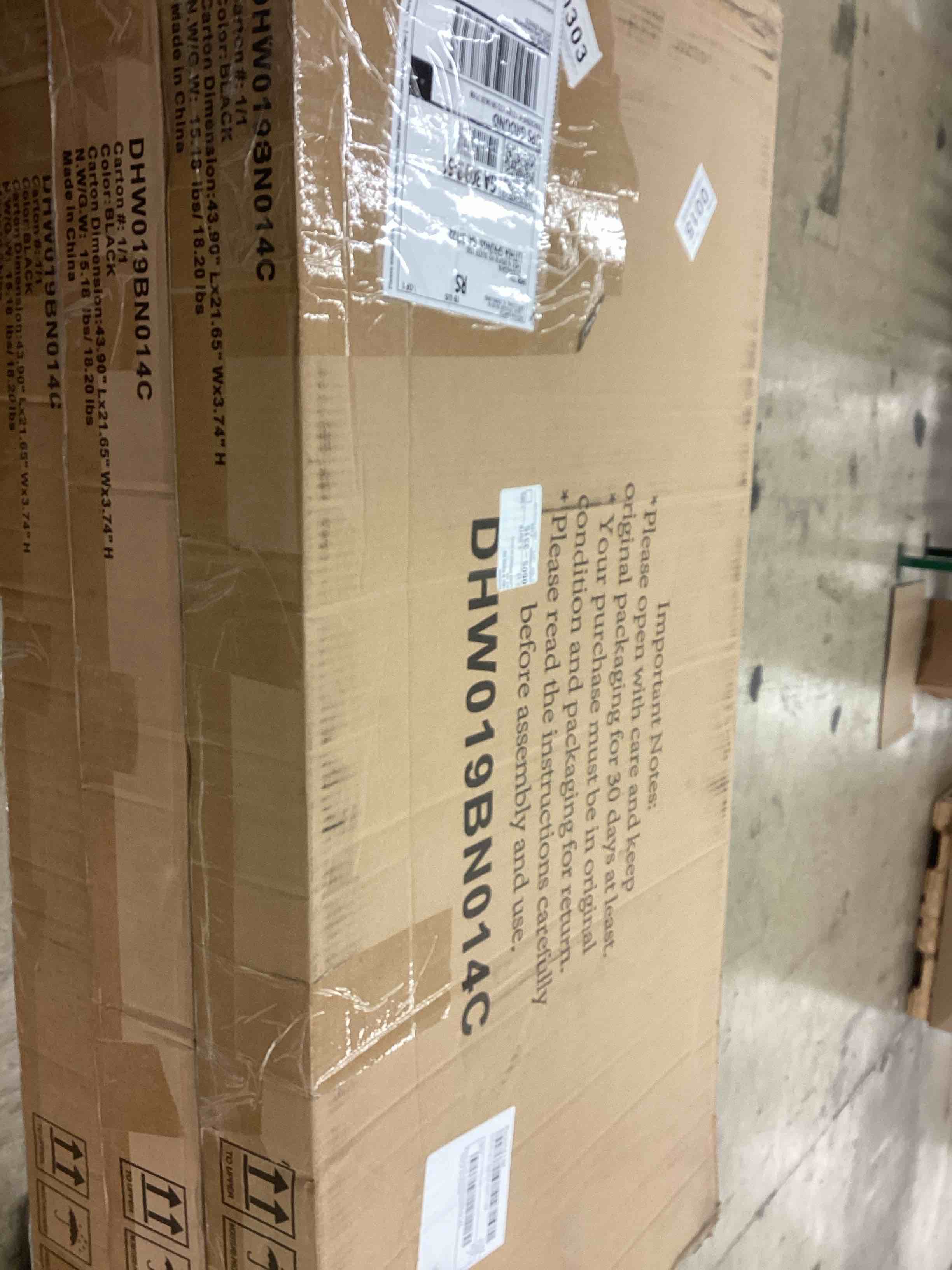 https://s3.amazonaws.com/lotting-images-prod/BoxBids/BXB0501607_1778693050641.jpeg