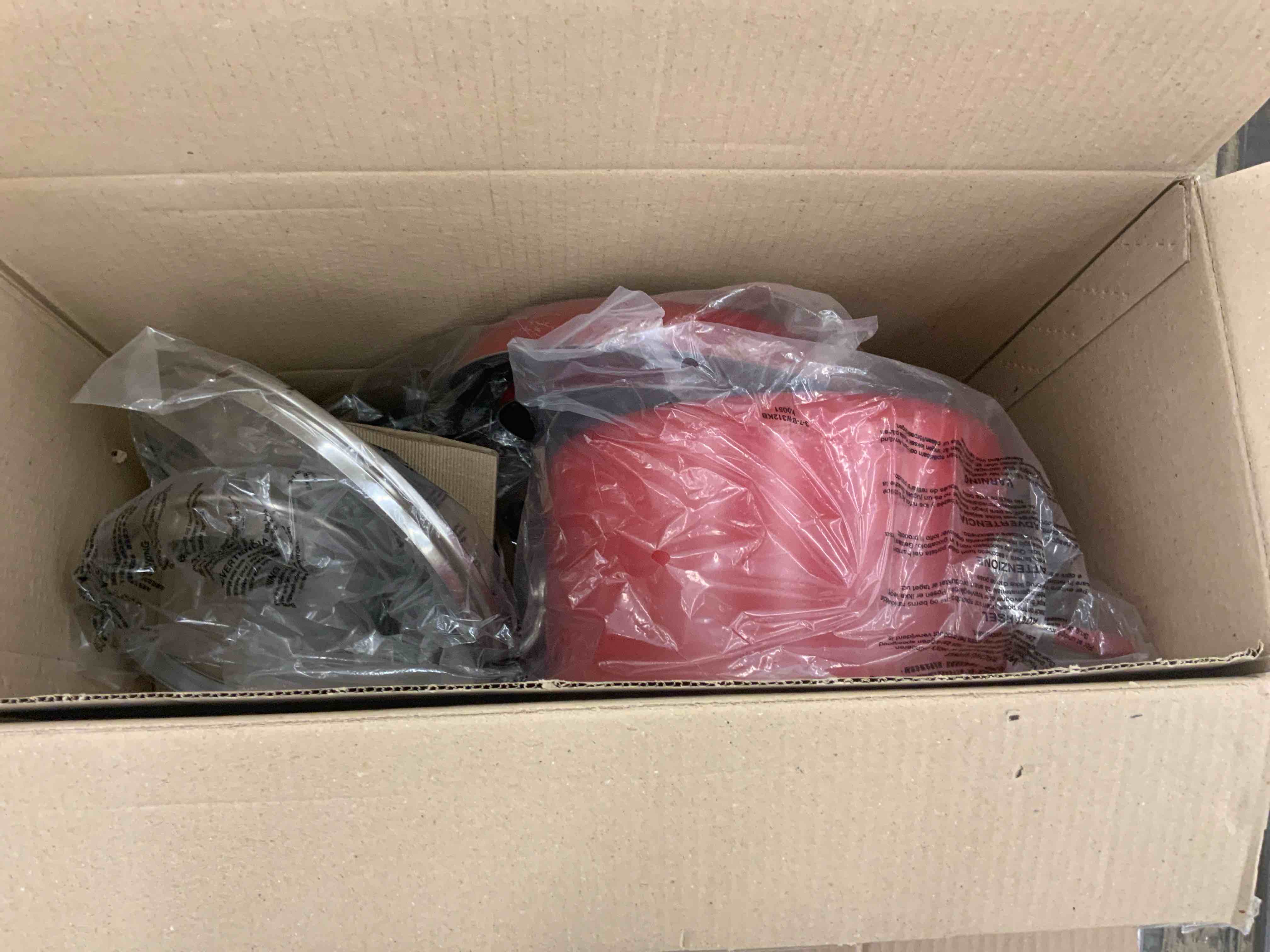 https://s3.amazonaws.com/lotting-images-prod/BoxBids/BXB0501709_1778679819663.jpeg