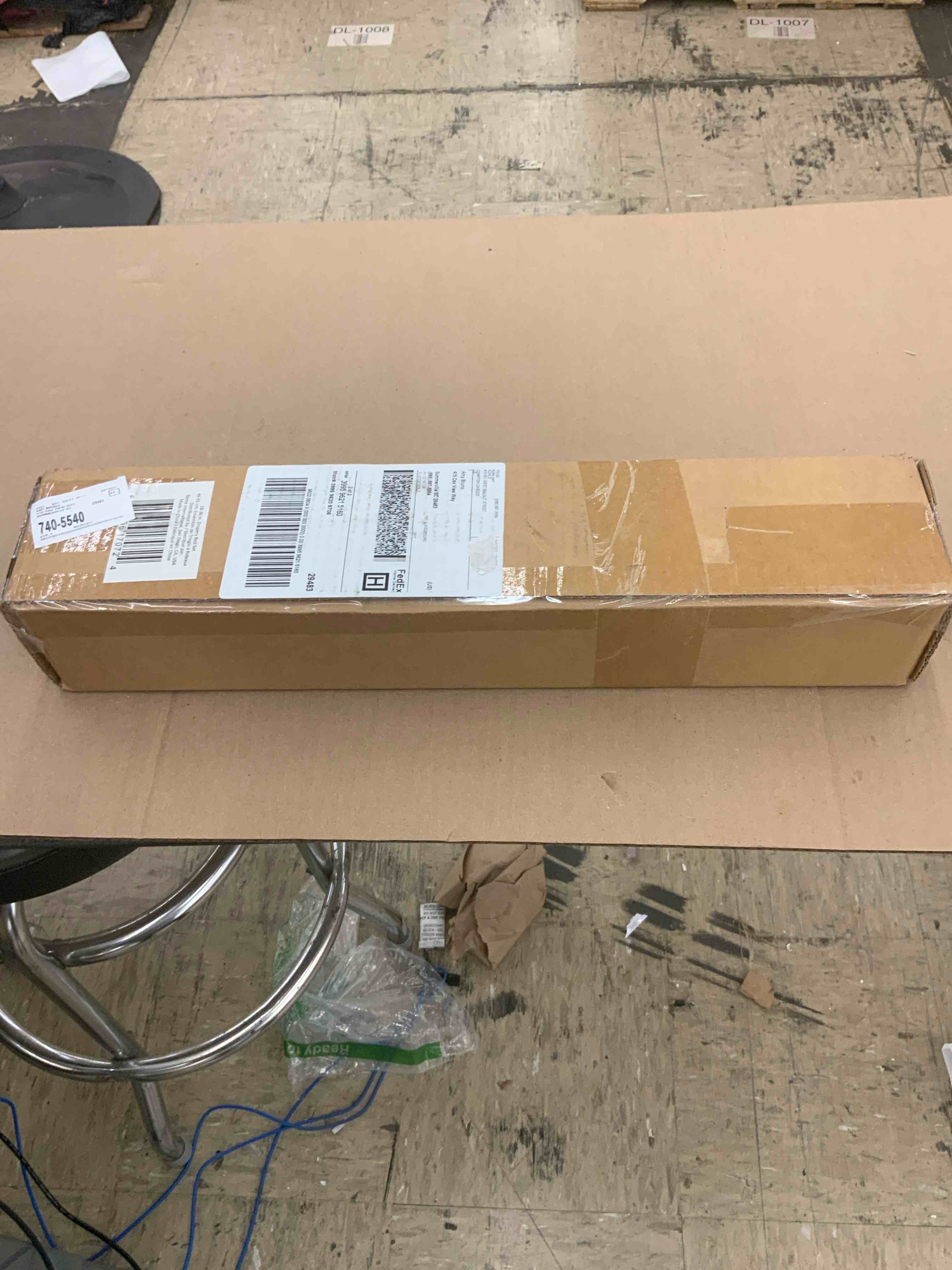 https://s3.amazonaws.com/lotting-images-prod/BoxBids/BXB0501716_1778684479673.jpeg