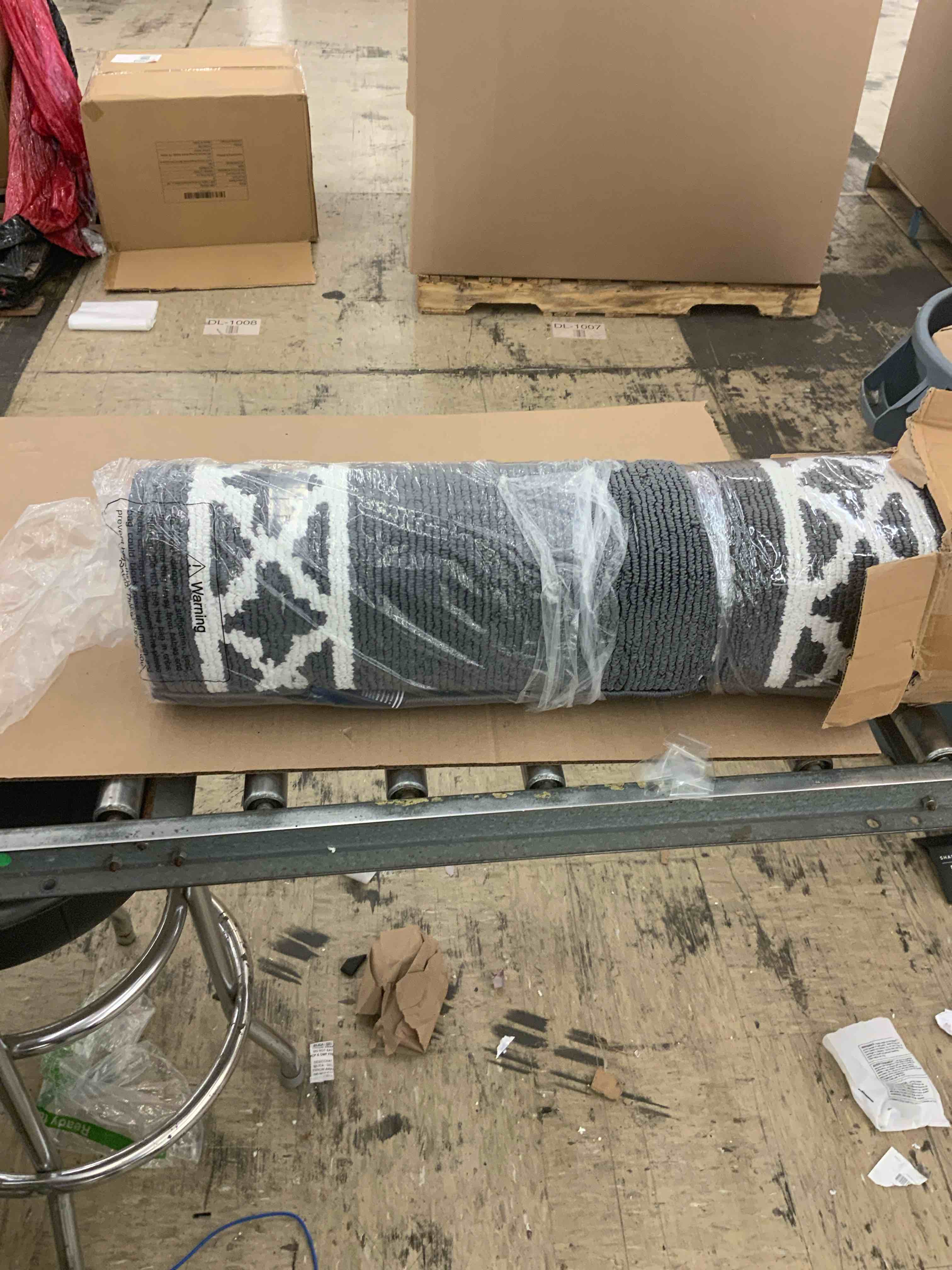 https://s3.amazonaws.com/lotting-images-prod/BoxBids/BXB0501743_1778696291011.jpeg