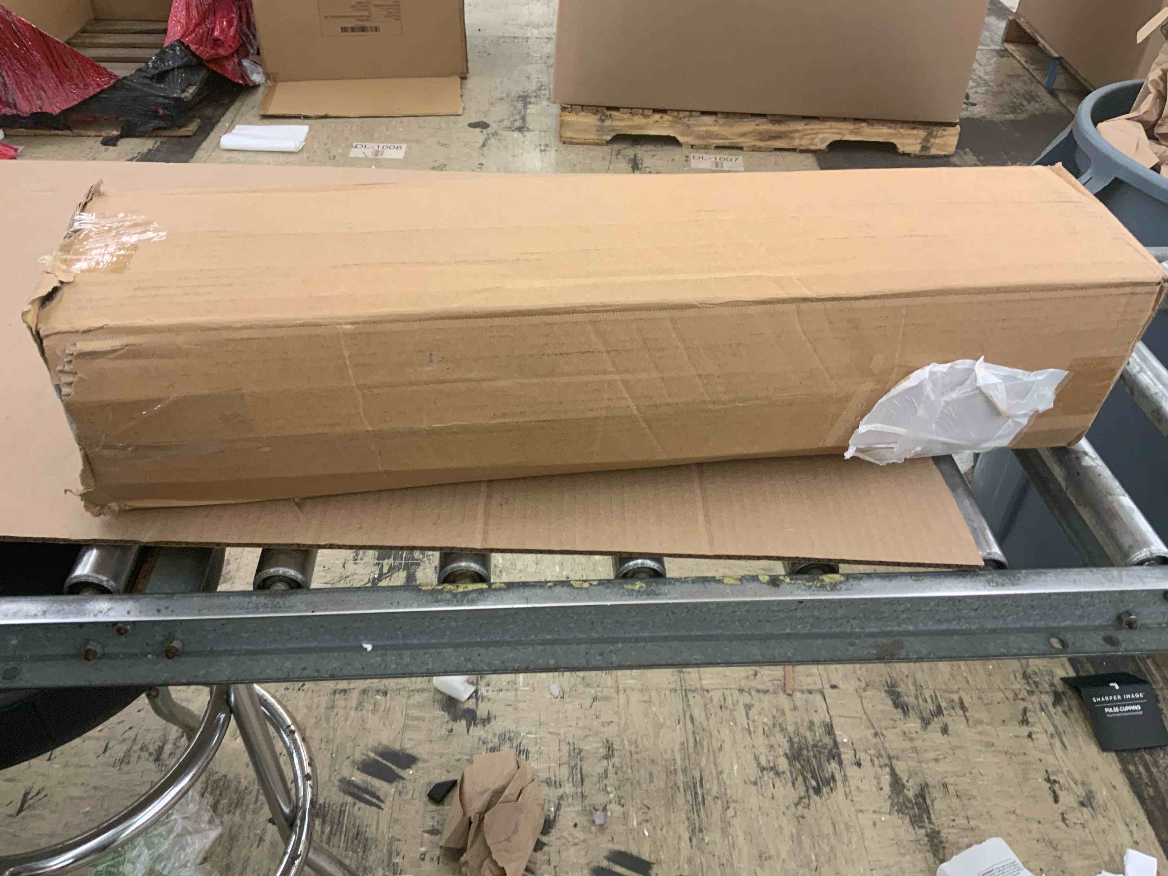 https://s3.amazonaws.com/lotting-images-prod/BoxBids/BXB0501743_1778696338621.jpeg