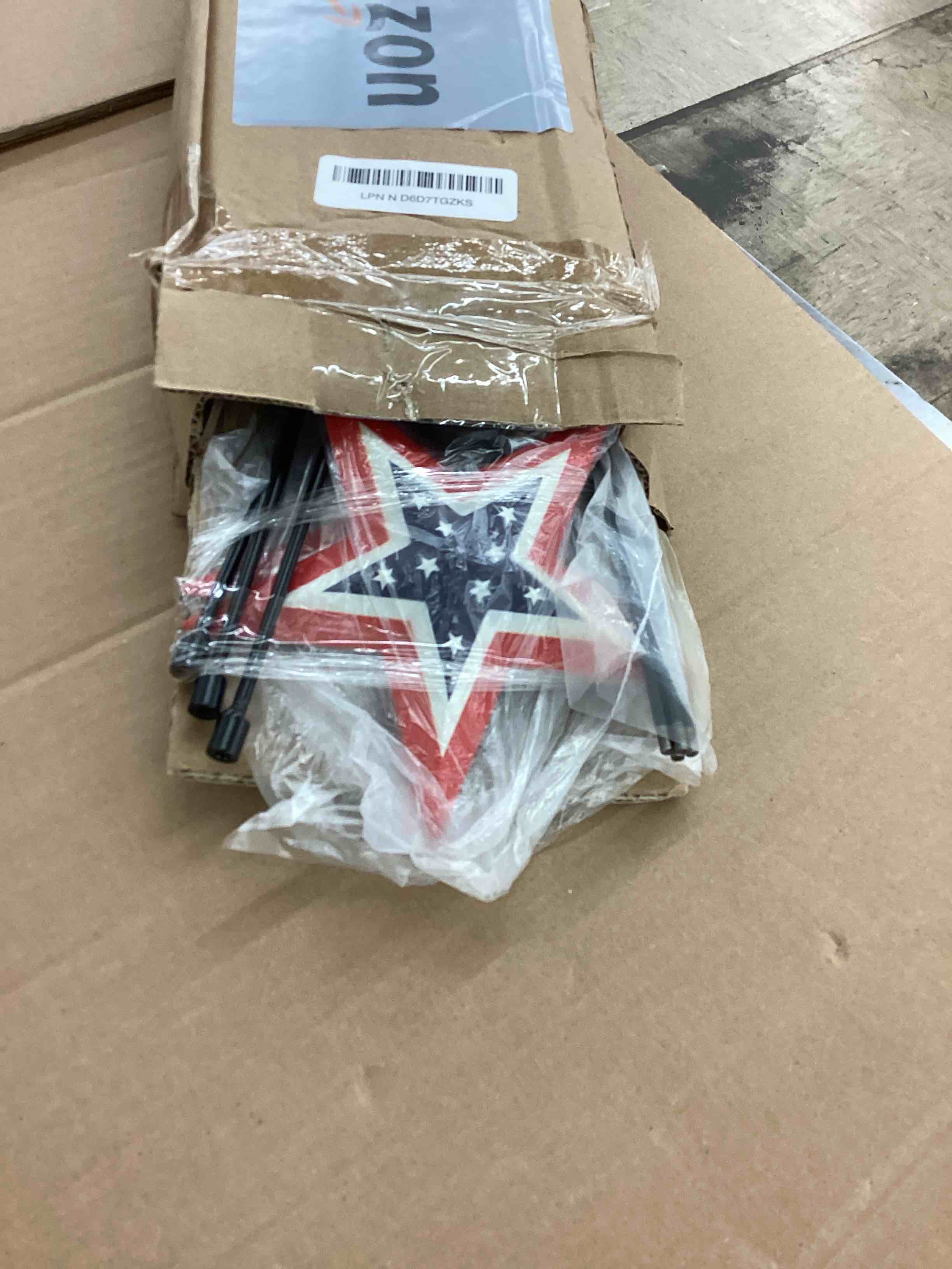 https://s3.amazonaws.com/lotting-images-prod/BoxBids/BXB0501901_1778677589640.jpeg