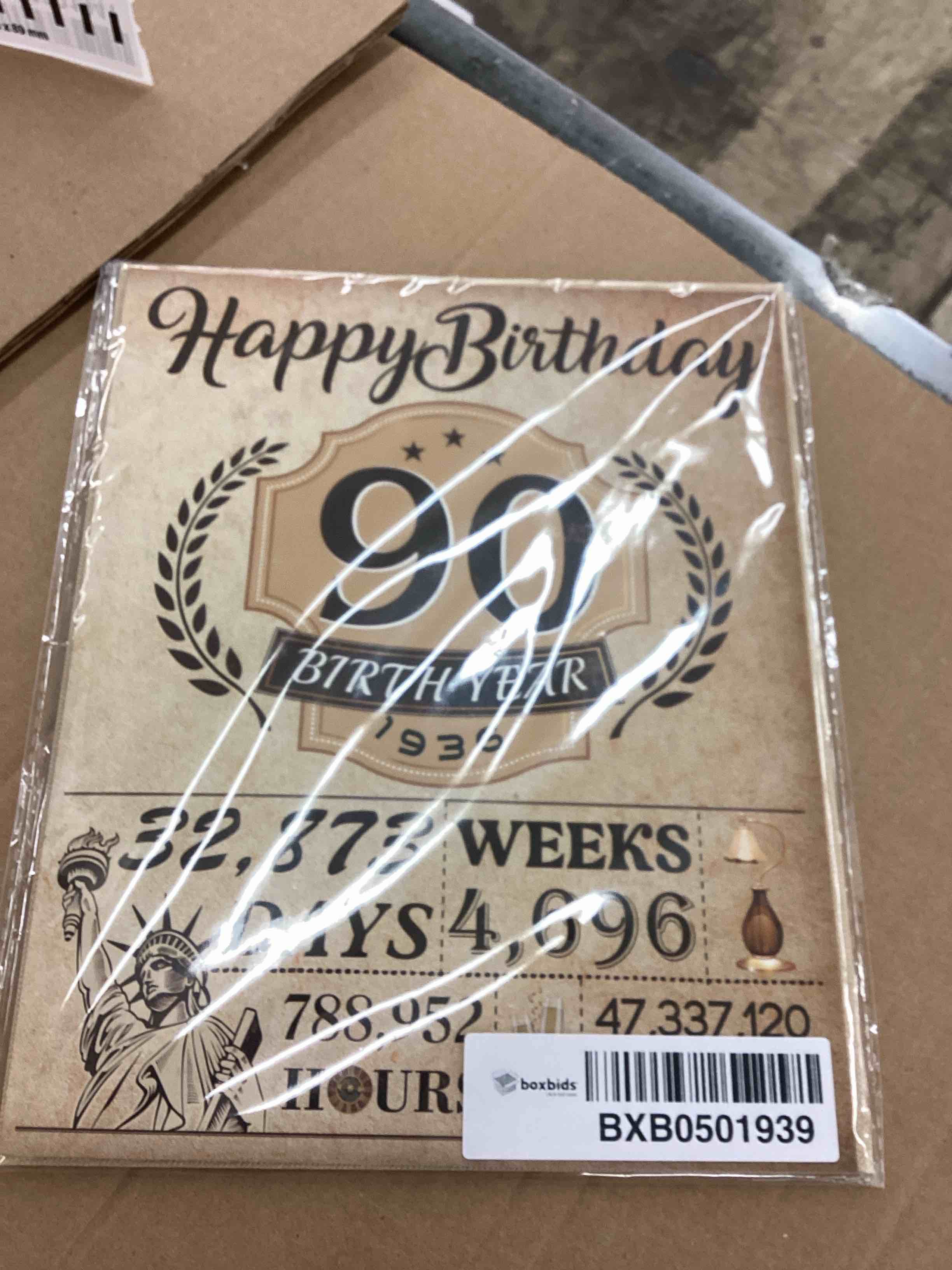 https://s3.amazonaws.com/lotting-images-prod/BoxBids/BXB0501939_1778681317422.jpeg