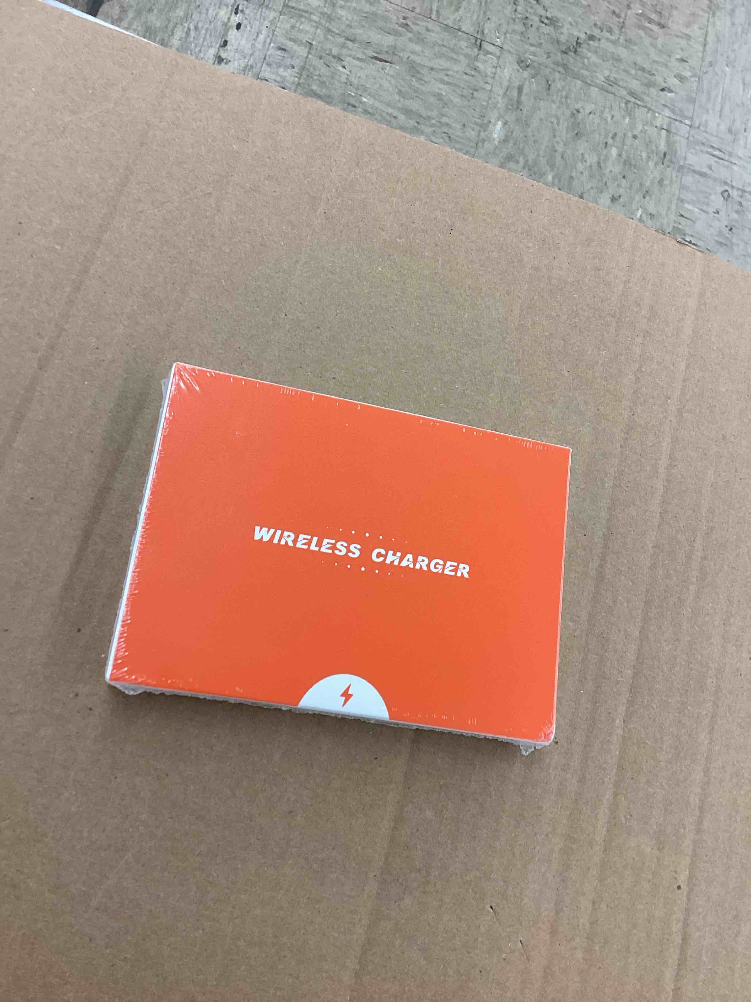 https://s3.amazonaws.com/lotting-images-prod/BoxBids/BXB0501957_1778683568204.jpeg