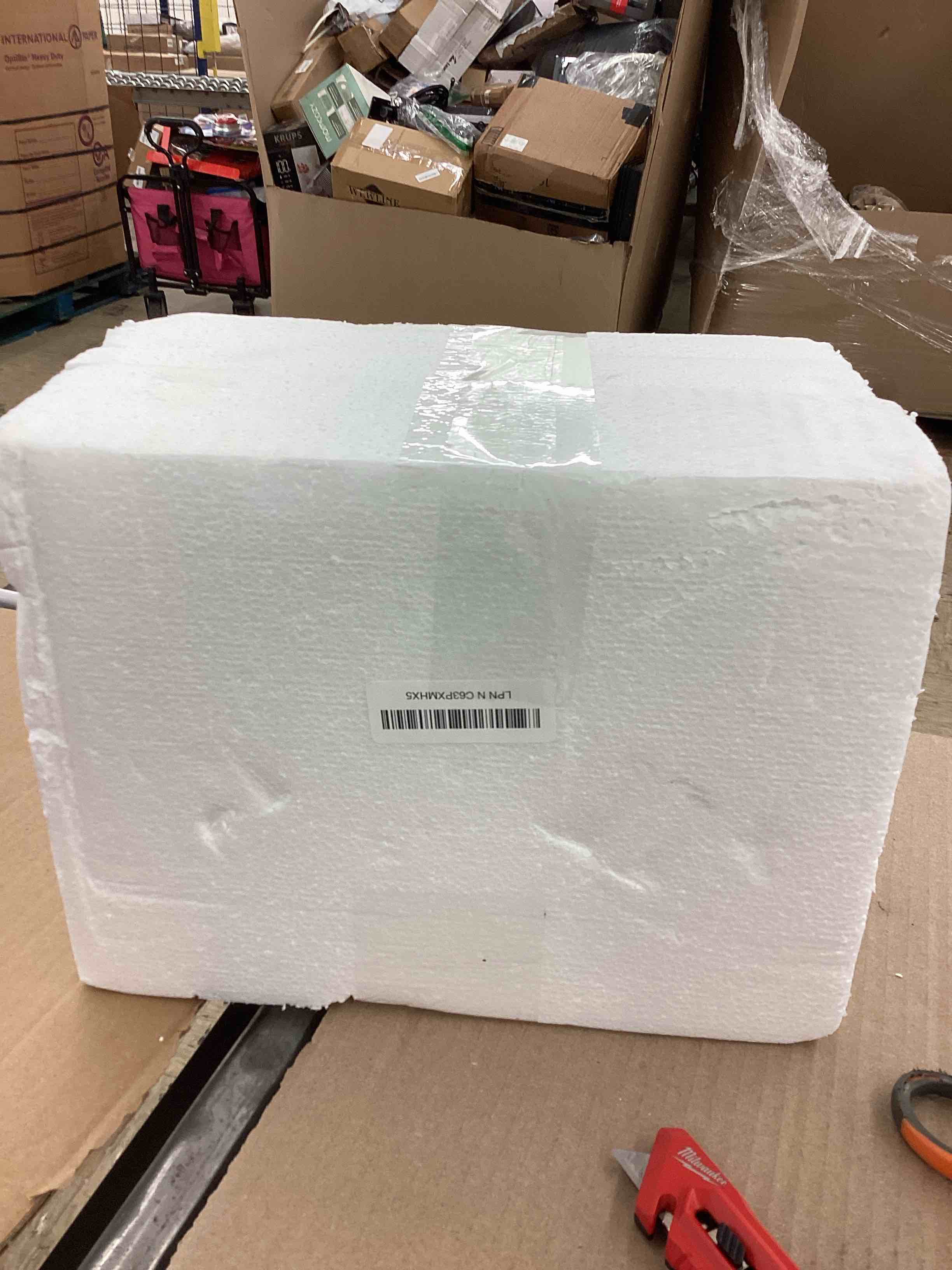 https://s3.amazonaws.com/lotting-images-prod/BoxBids/BXB0501965_1778684334601.jpeg