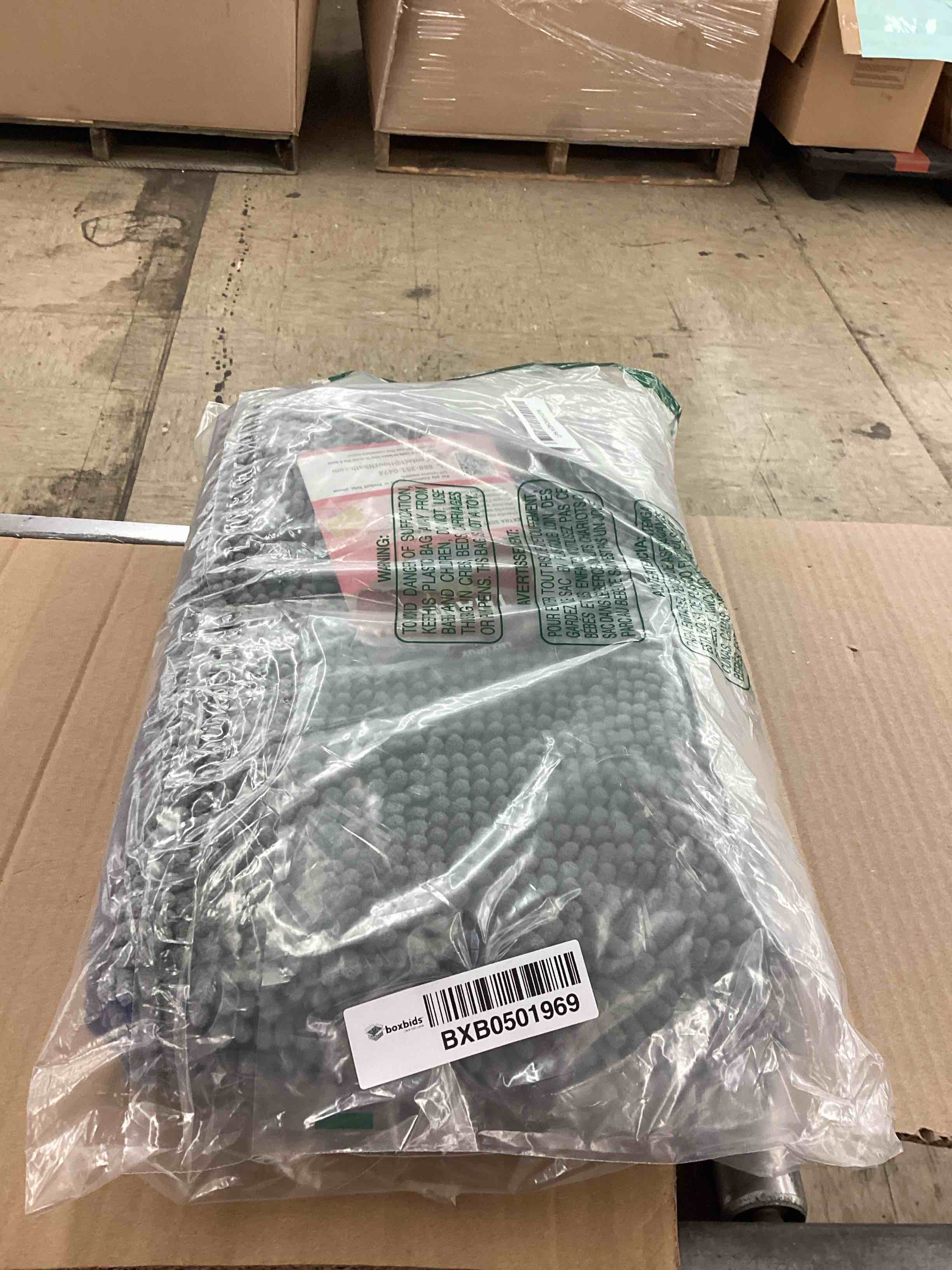 https://s3.amazonaws.com/lotting-images-prod/BoxBids/BXB0501969_1778684823460.jpeg