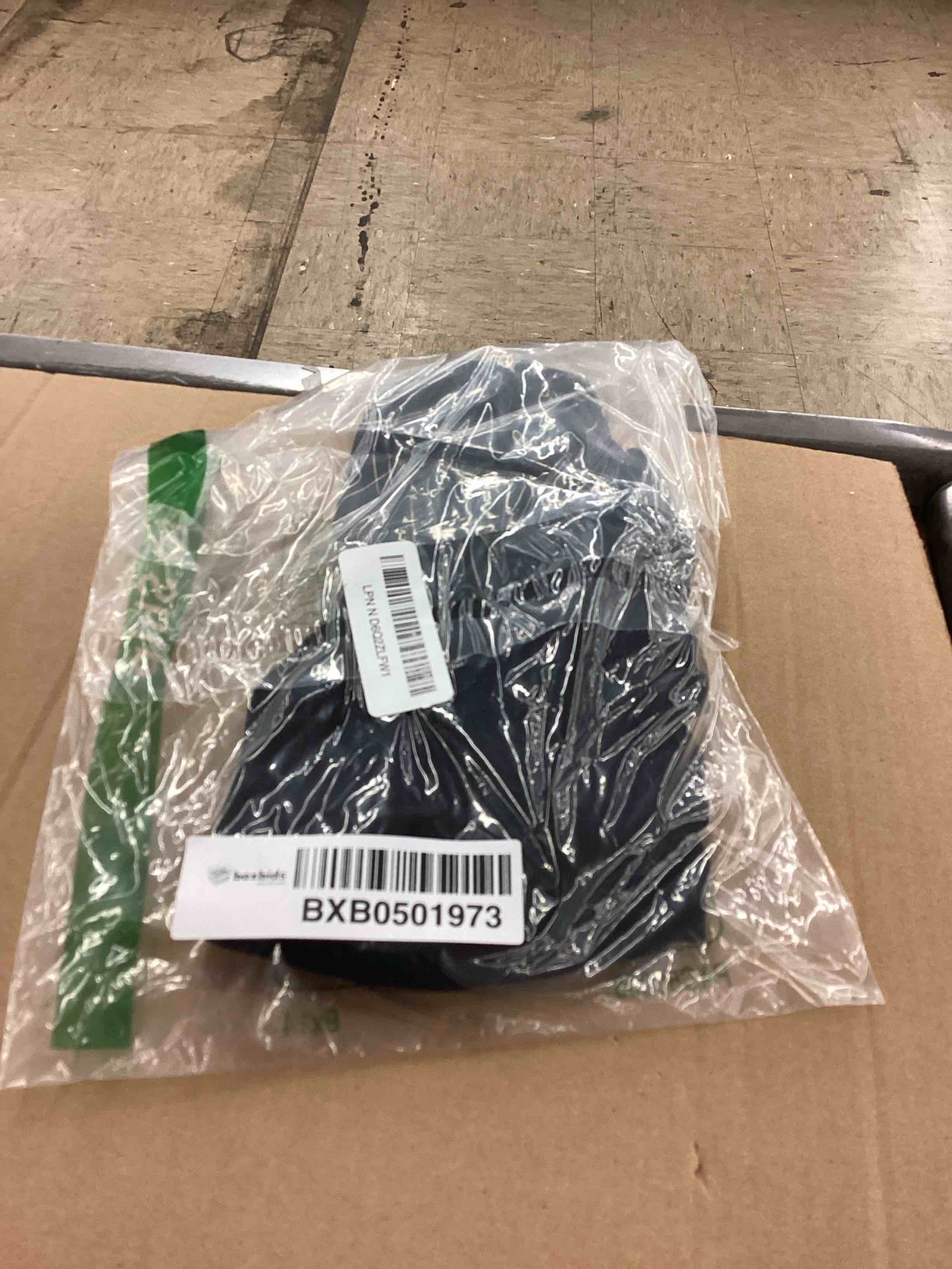 https://s3.amazonaws.com/lotting-images-prod/BoxBids/BXB0501973_1778685379004.jpeg