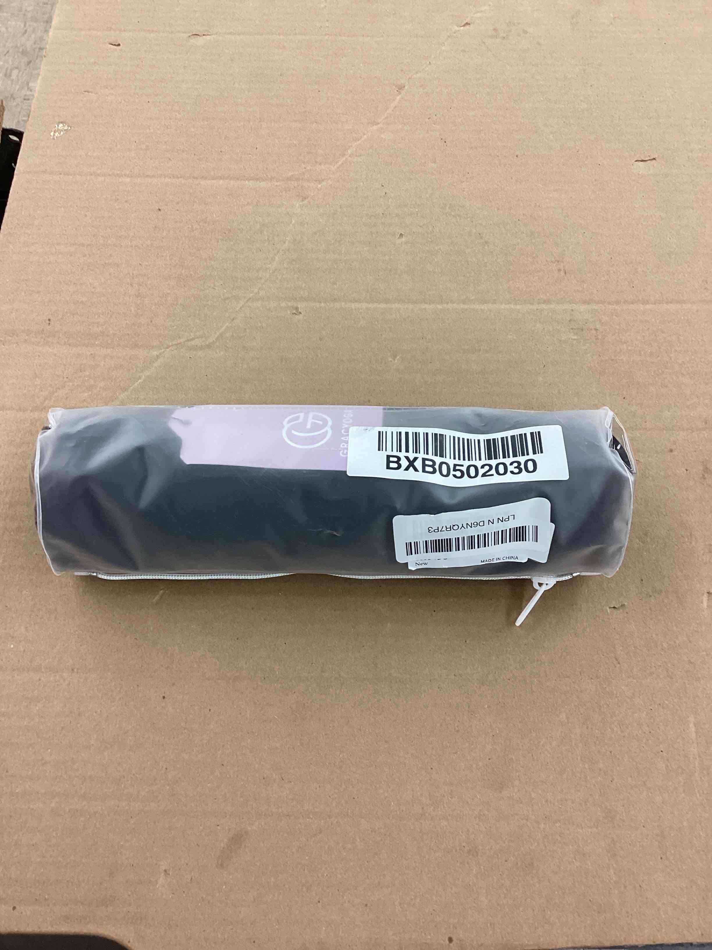 https://s3.amazonaws.com/lotting-images-prod/BoxBids/BXB0502030_1778766458113.jpeg