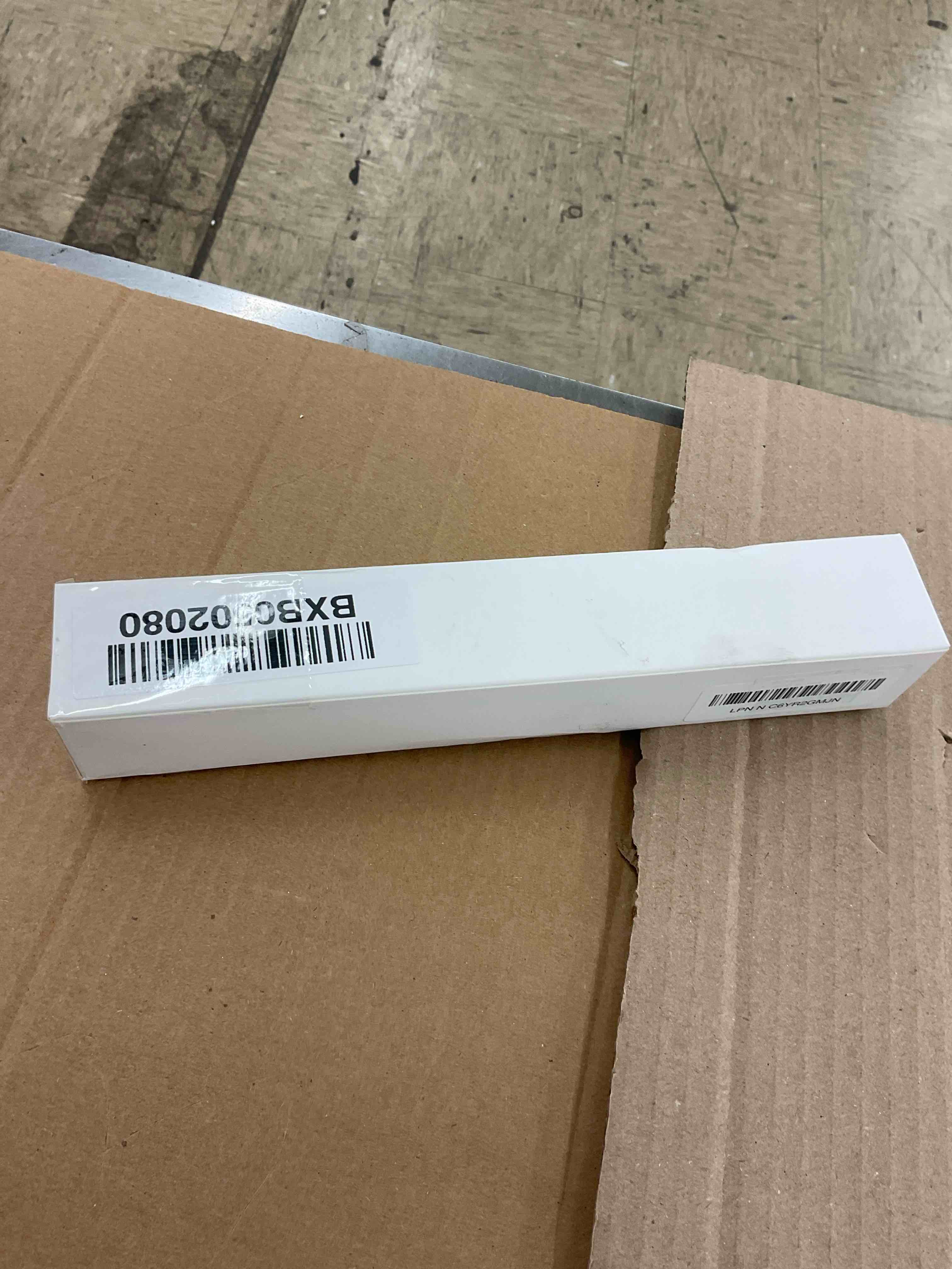 https://s3.amazonaws.com/lotting-images-prod/BoxBids/BXB0502080_1778767177487.jpeg