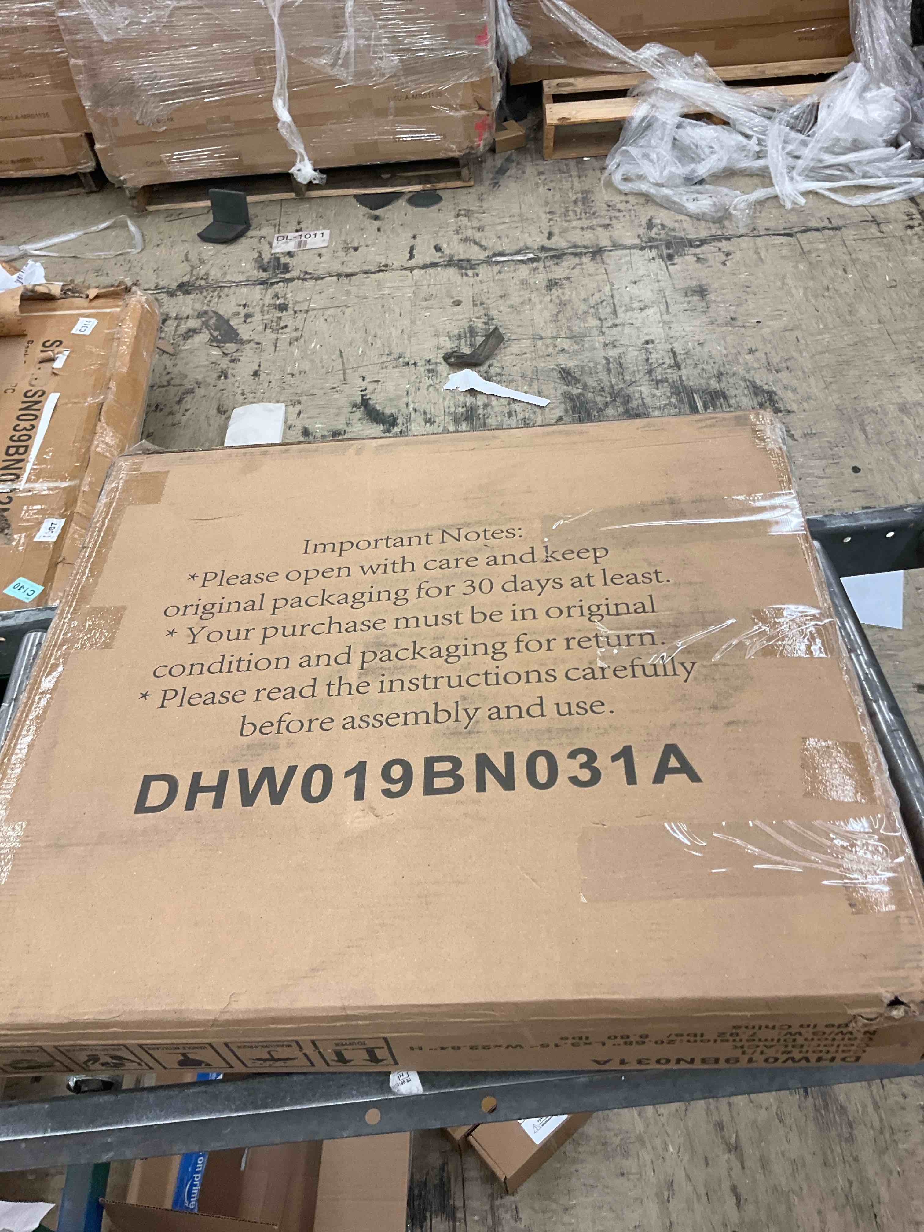 https://s3.amazonaws.com/lotting-images-prod/BoxBids/BXB0502140_1779989173671.jpeg