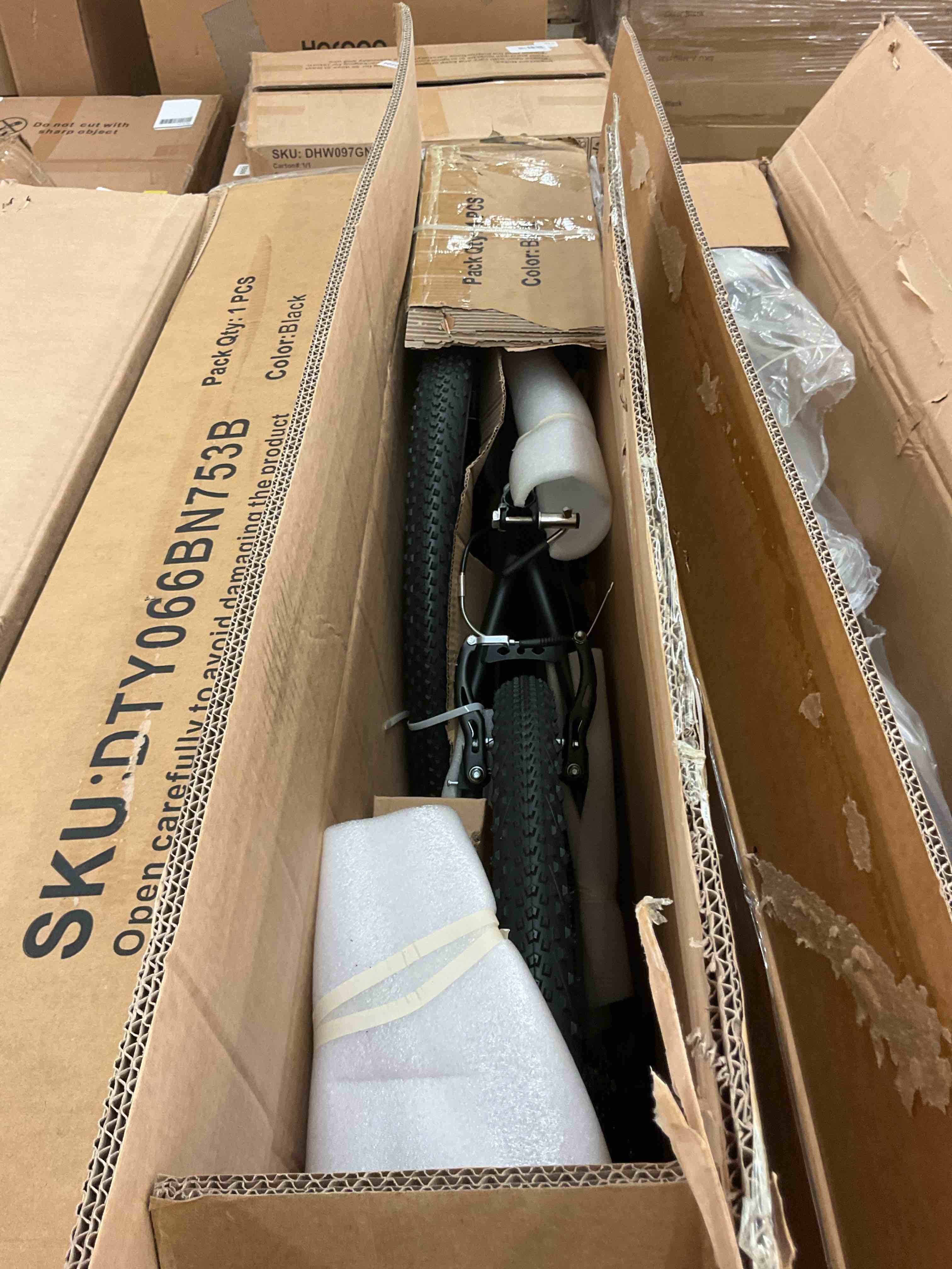 https://s3.amazonaws.com/lotting-images-prod/BoxBids/BXB0502149_1779998968435.jpeg