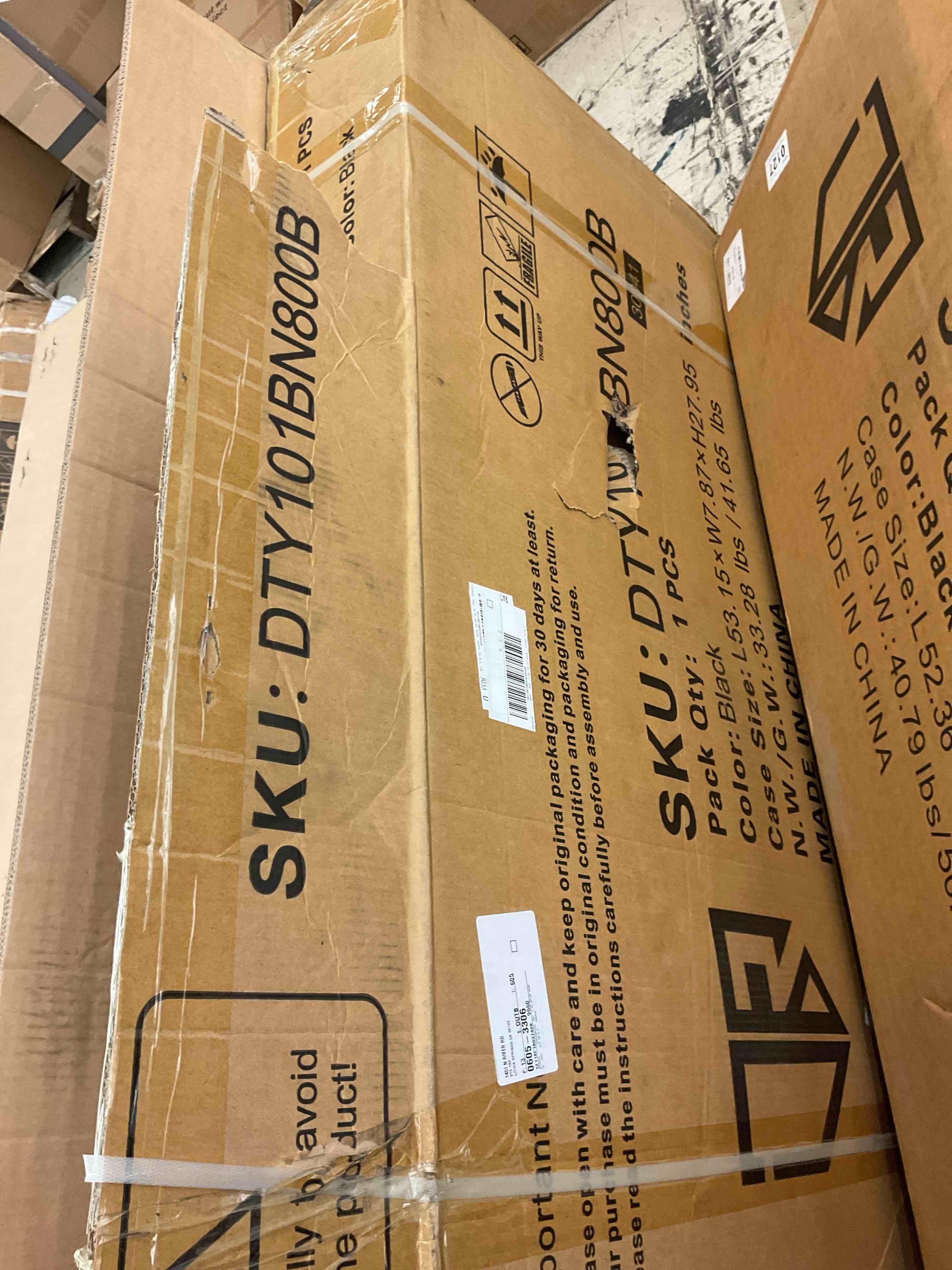 https://s3.amazonaws.com/lotting-images-prod/BoxBids/BXB0502149_1779998974375.jpeg