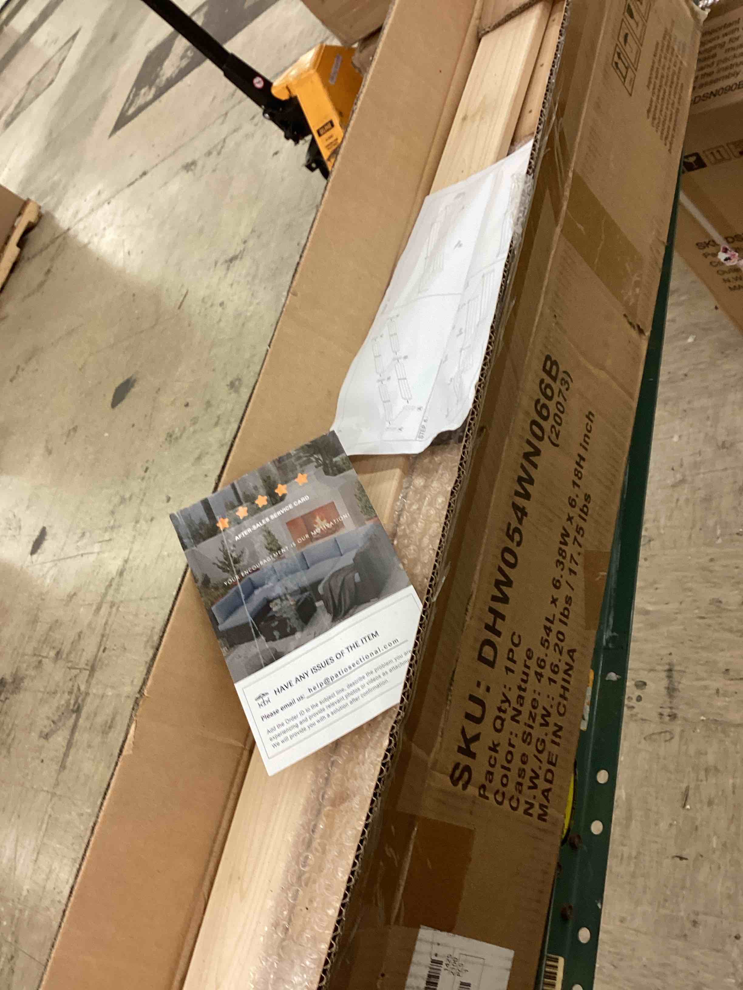 https://s3.amazonaws.com/lotting-images-prod/BoxBids/BXB0502401_1779303554742.jpeg