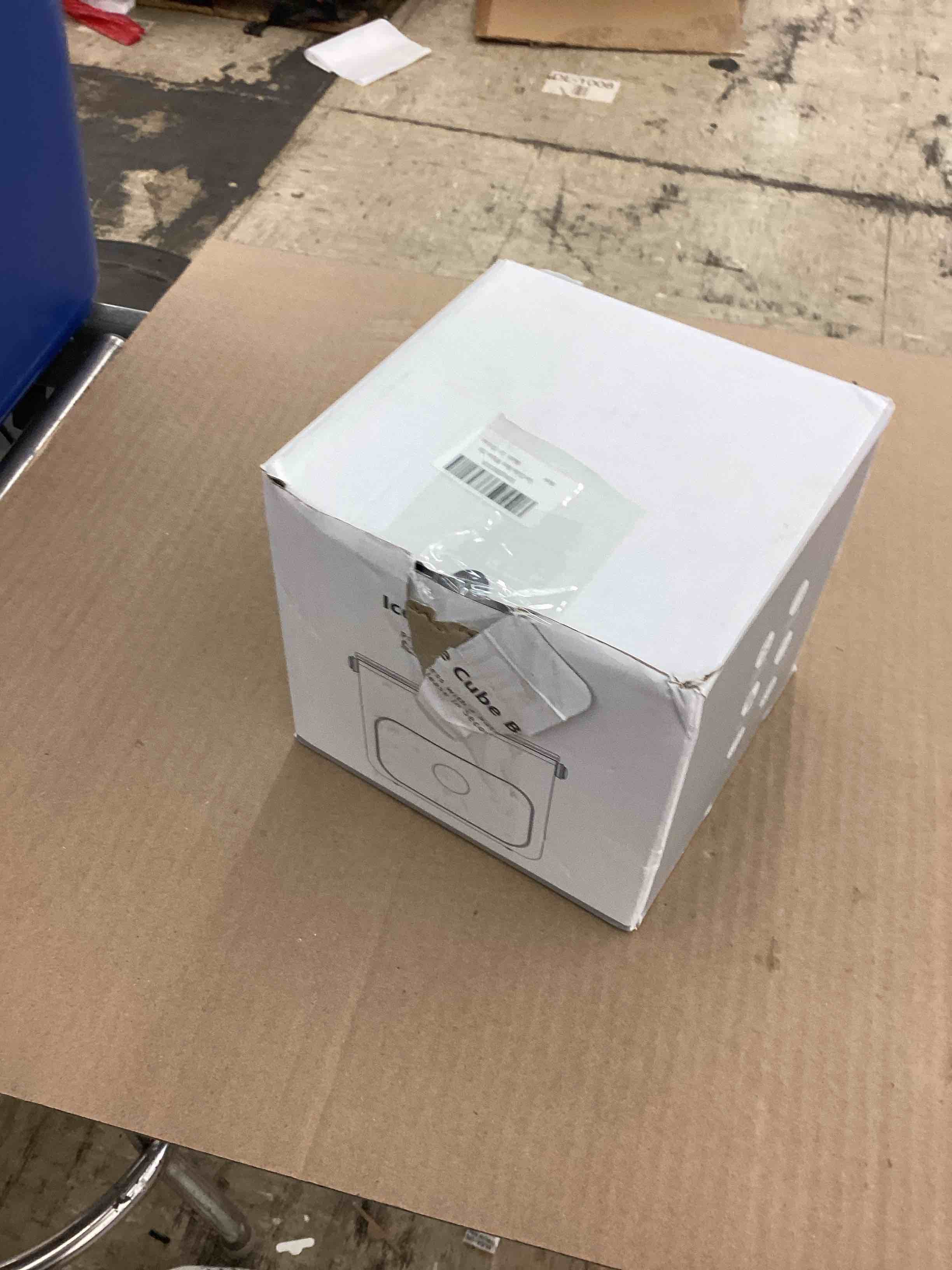 https://s3.amazonaws.com/lotting-images-prod/BoxBids/BXB0502487_1779124935100.jpeg