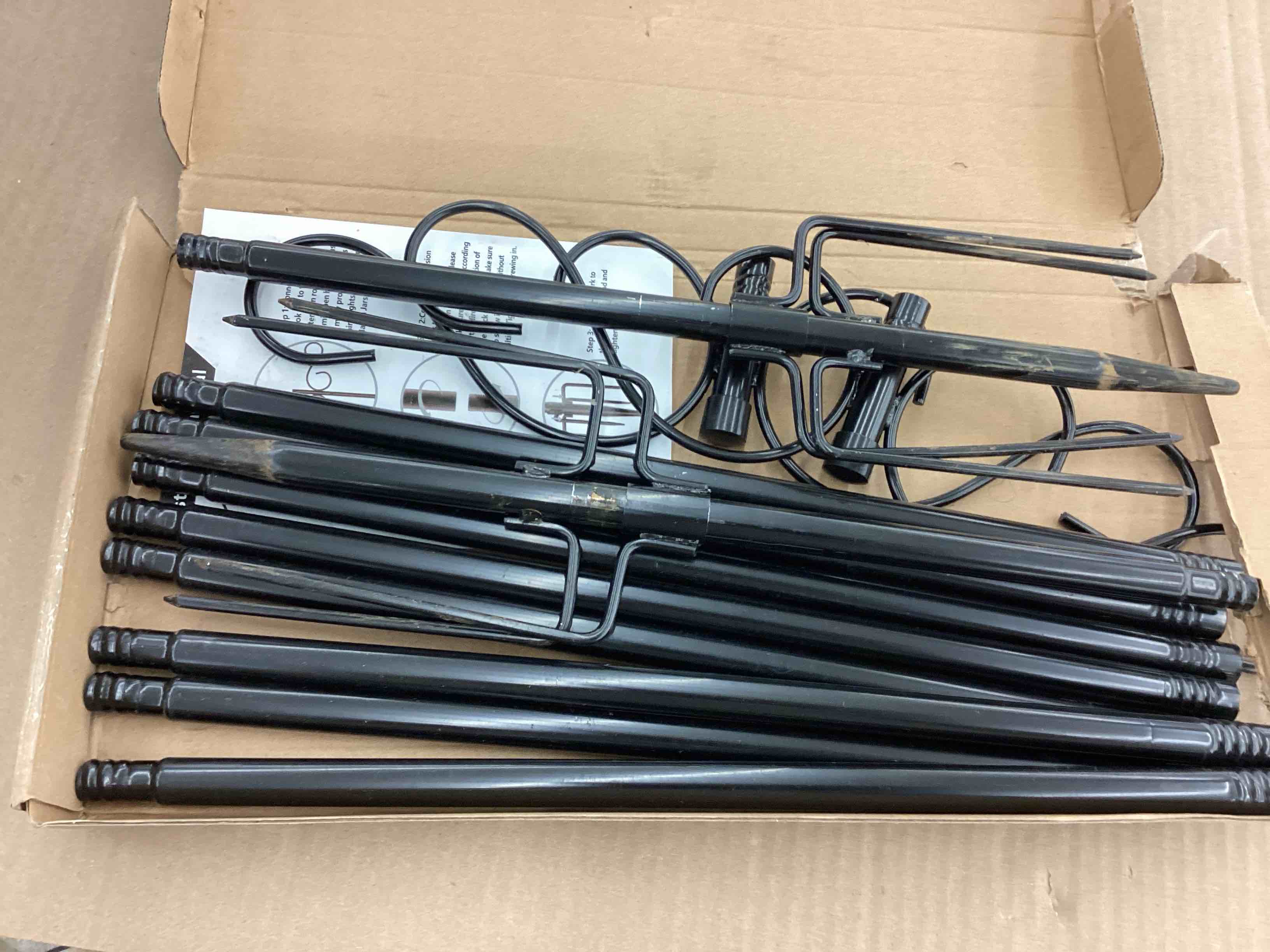 https://s3.amazonaws.com/lotting-images-prod/BoxBids/BXB0502565_1779133718291.jpeg