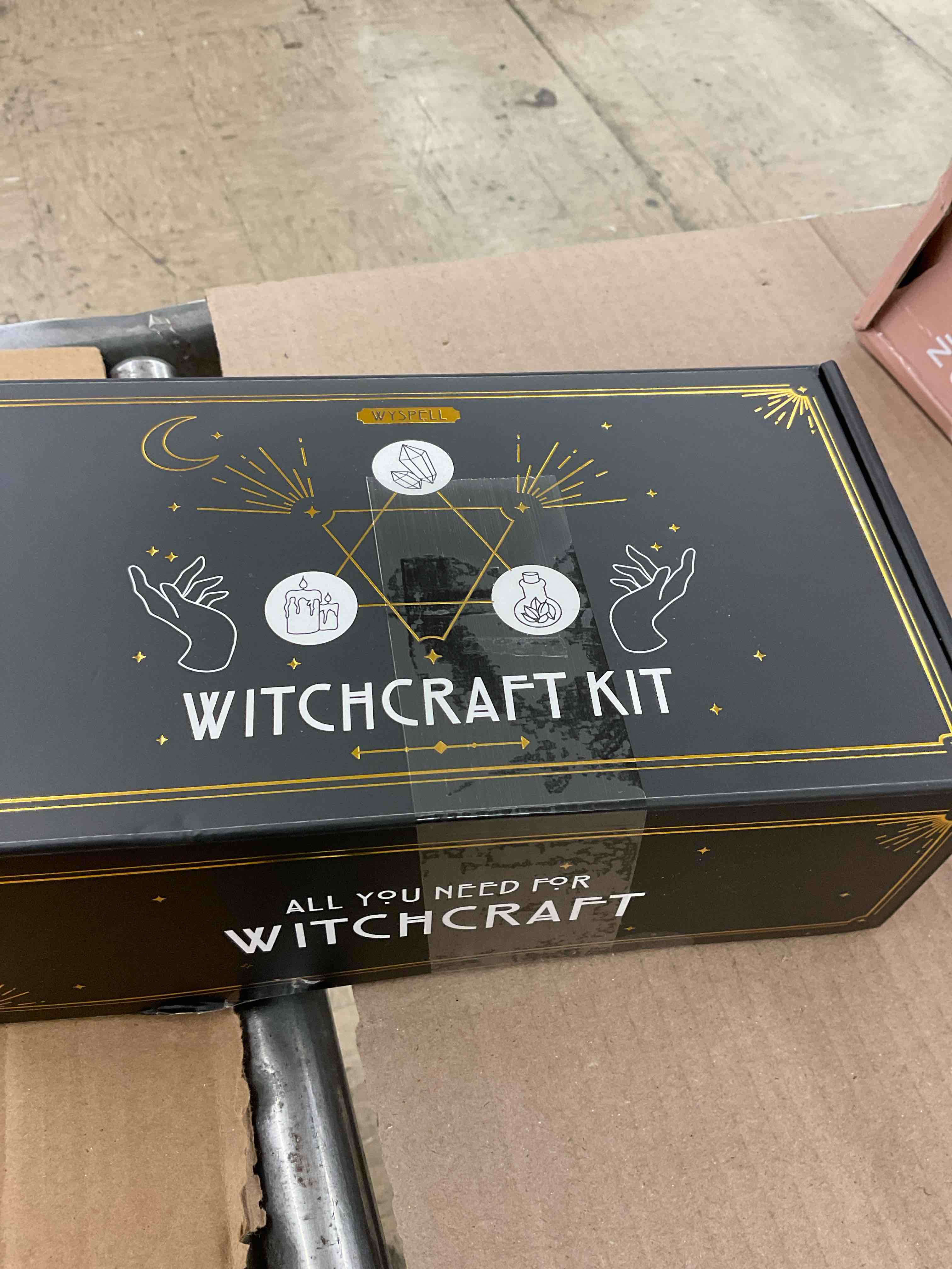 https://s3.amazonaws.com/lotting-images-prod/BoxBids/BXB0502714_1778788518009.jpeg