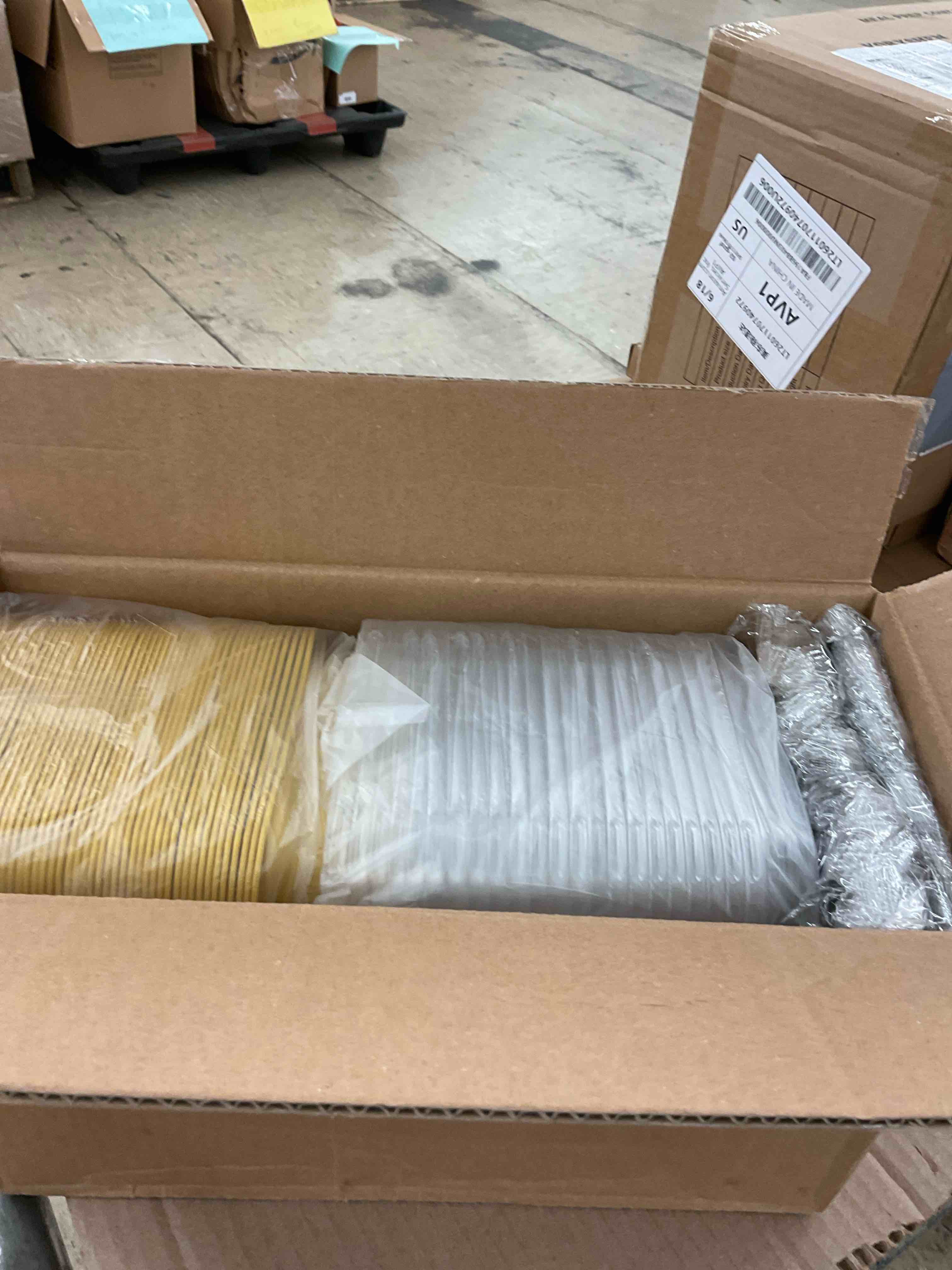 https://s3.amazonaws.com/lotting-images-prod/BoxBids/BXB0502718_1778788828470.jpeg