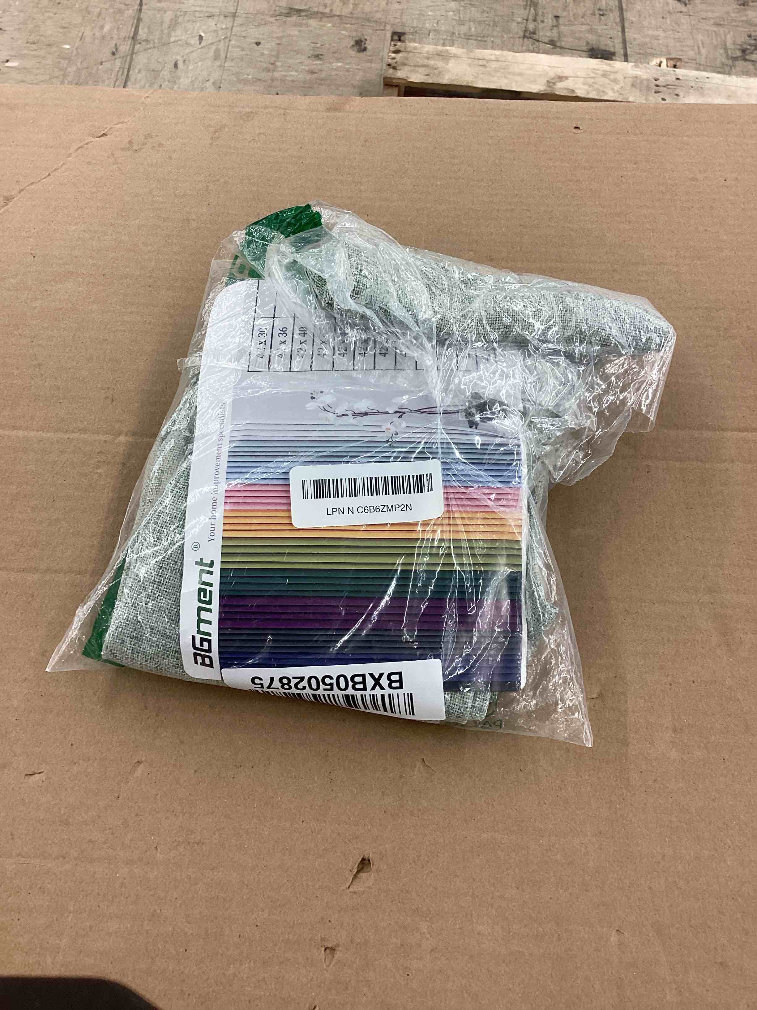 https://s3.amazonaws.com/lotting-images-prod/BoxBids/BXB0502875_1778855822882.jpeg