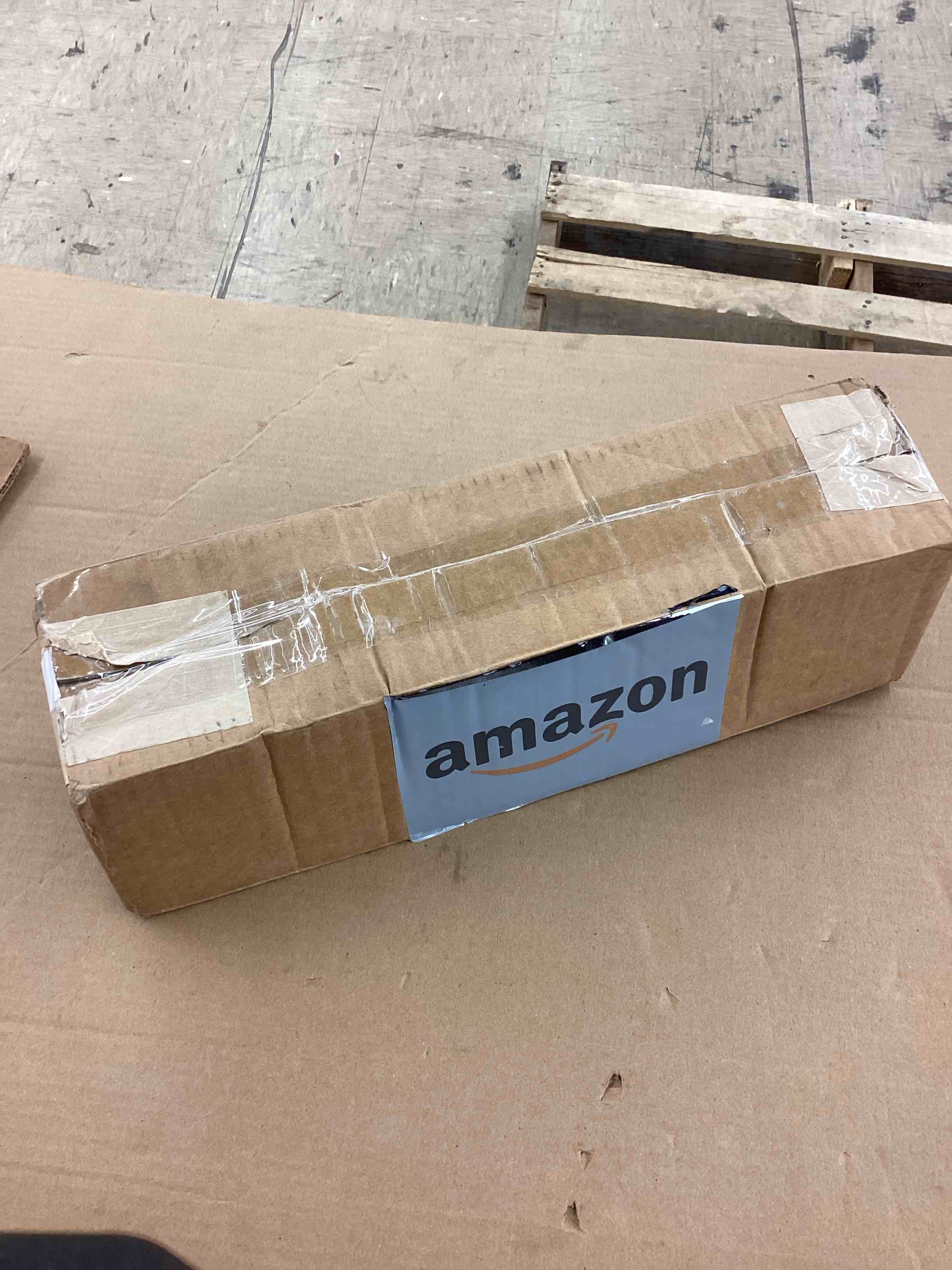 https://s3.amazonaws.com/lotting-images-prod/BoxBids/BXB0502876_1778856588043.jpeg