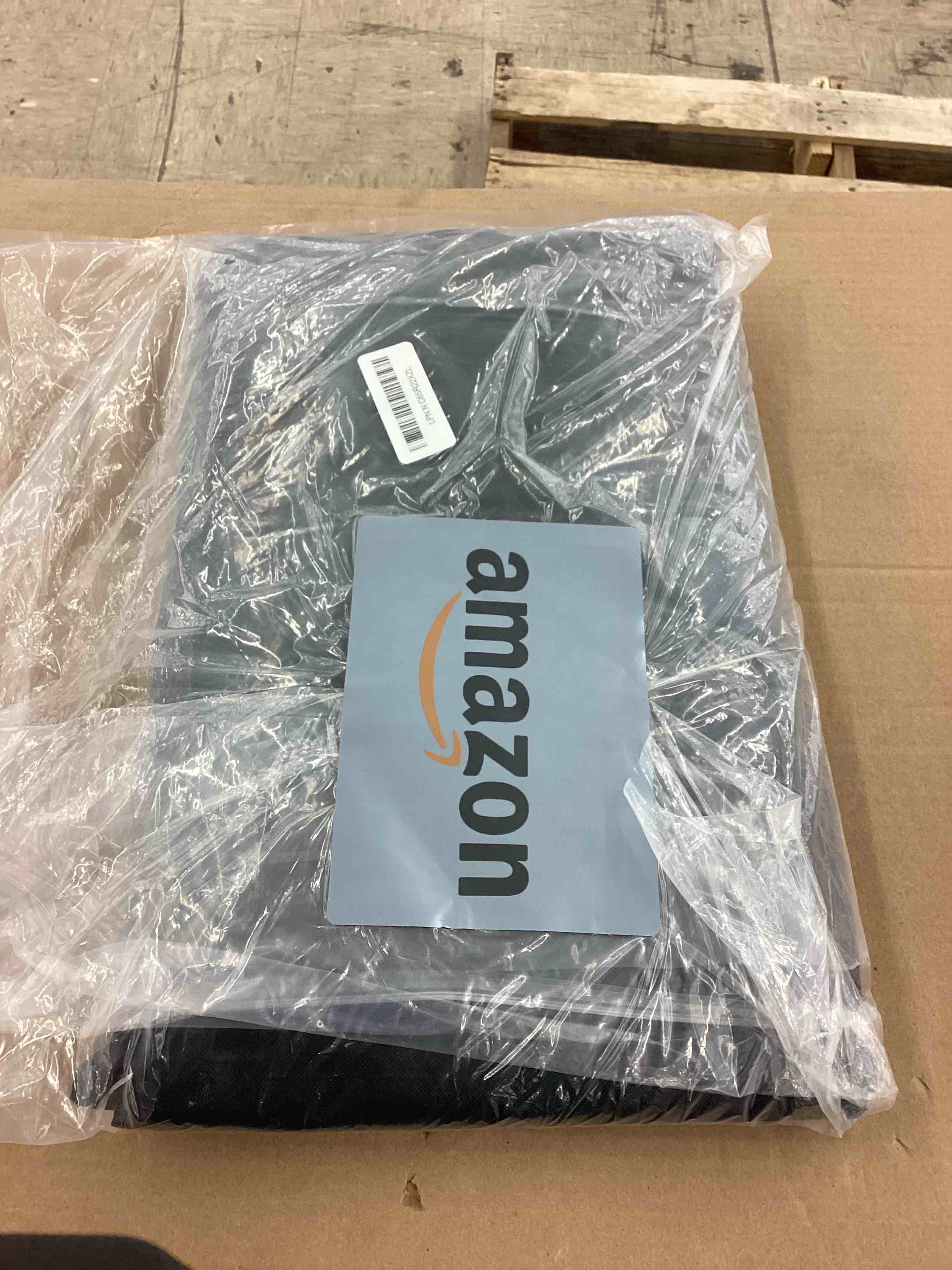 https://s3.amazonaws.com/lotting-images-prod/BoxBids/BXB0502915_1778850732829.jpeg