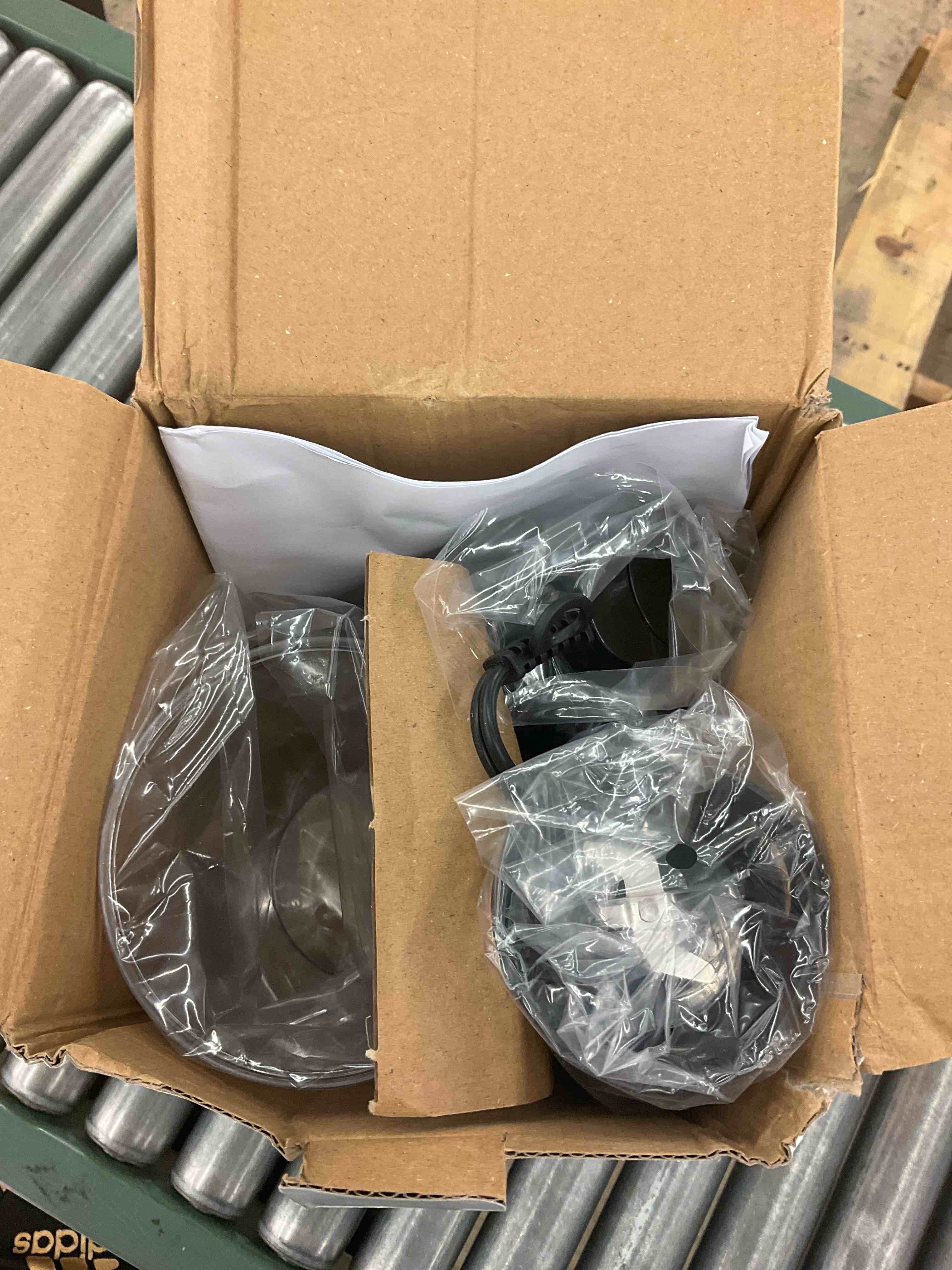 https://s3.amazonaws.com/lotting-images-prod/BoxBids/BXB0502953_1779210980243.jpeg