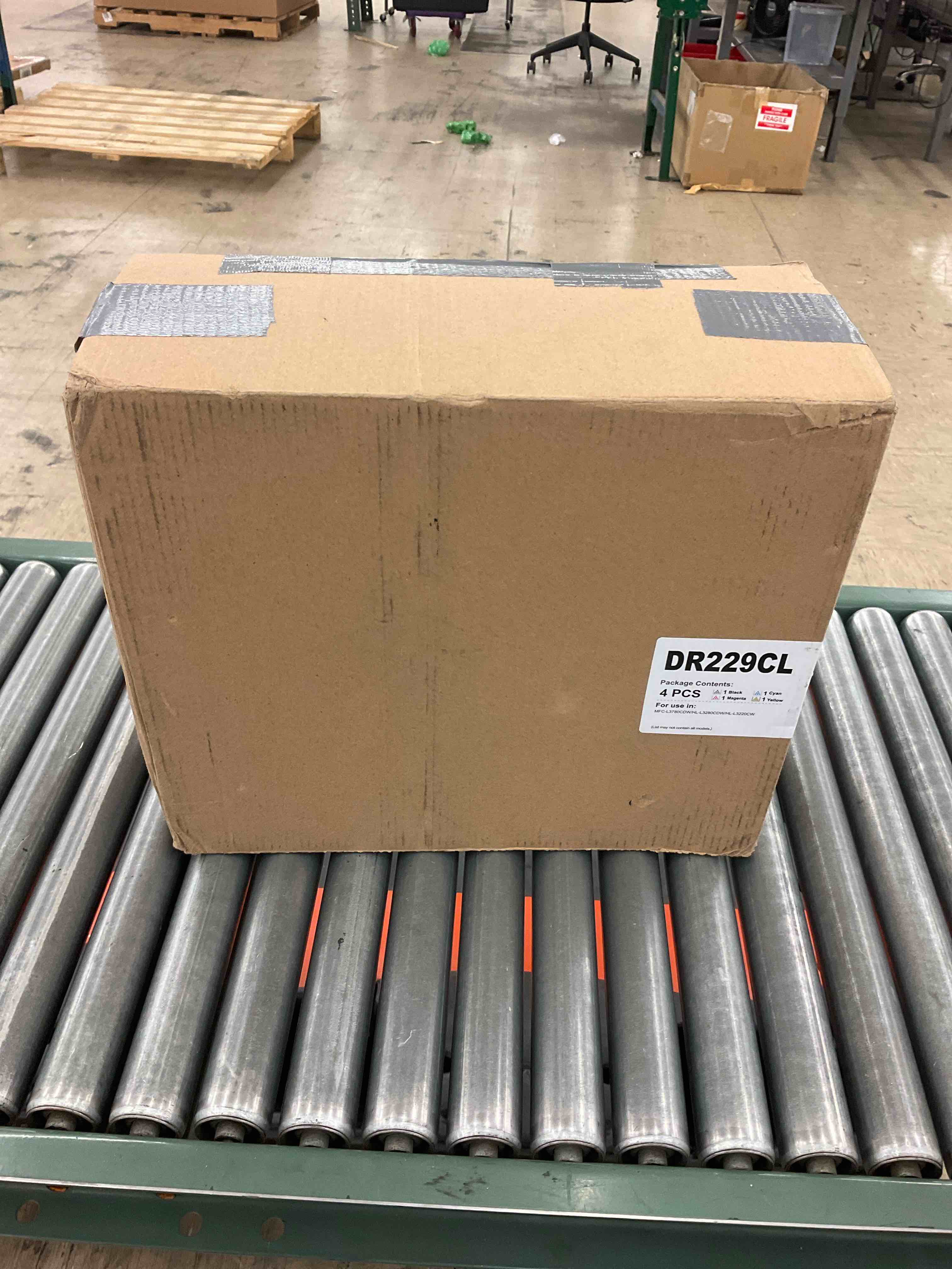 https://s3.amazonaws.com/lotting-images-prod/BoxBids/BXB0502990_1779717818653.jpeg