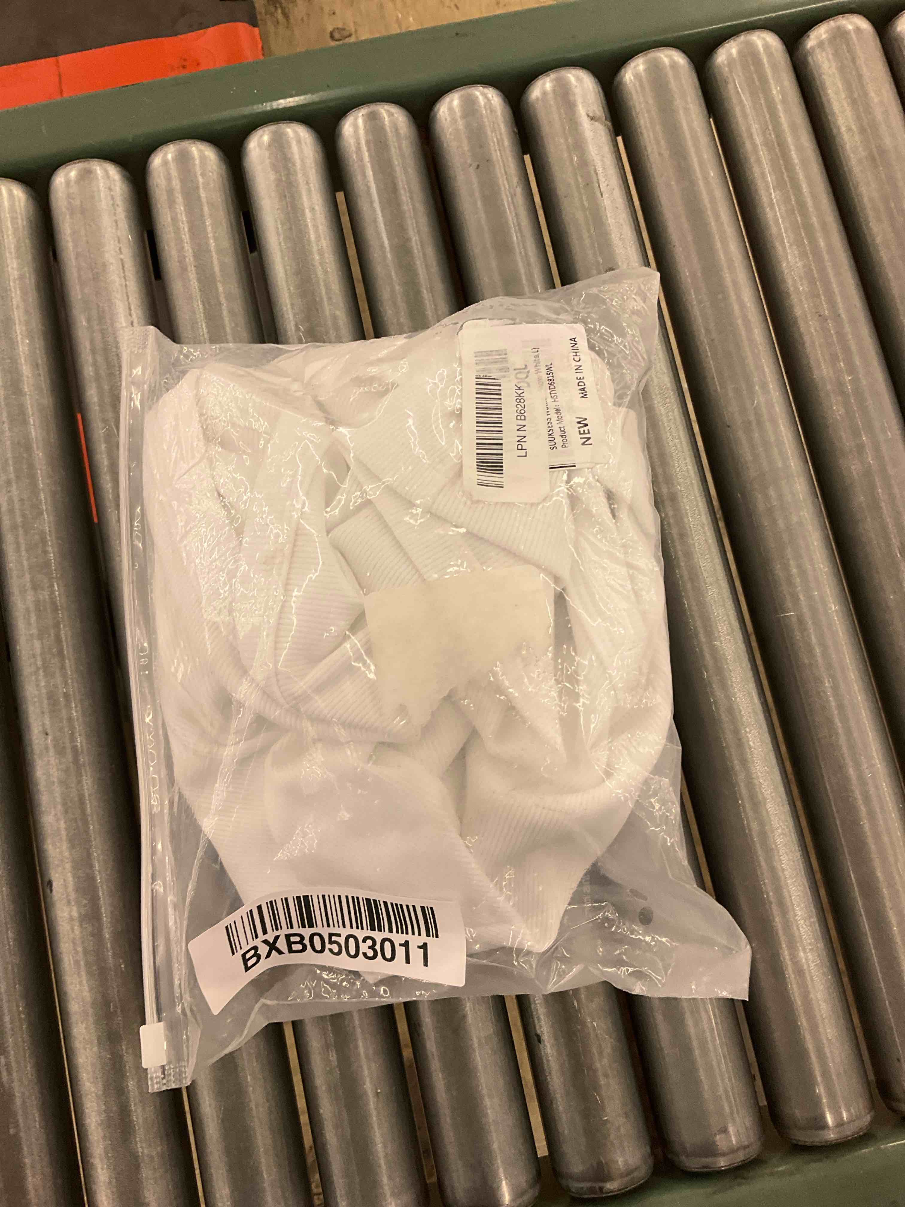 https://s3.amazonaws.com/lotting-images-prod/BoxBids/BXB0503011_1779724186889.jpeg