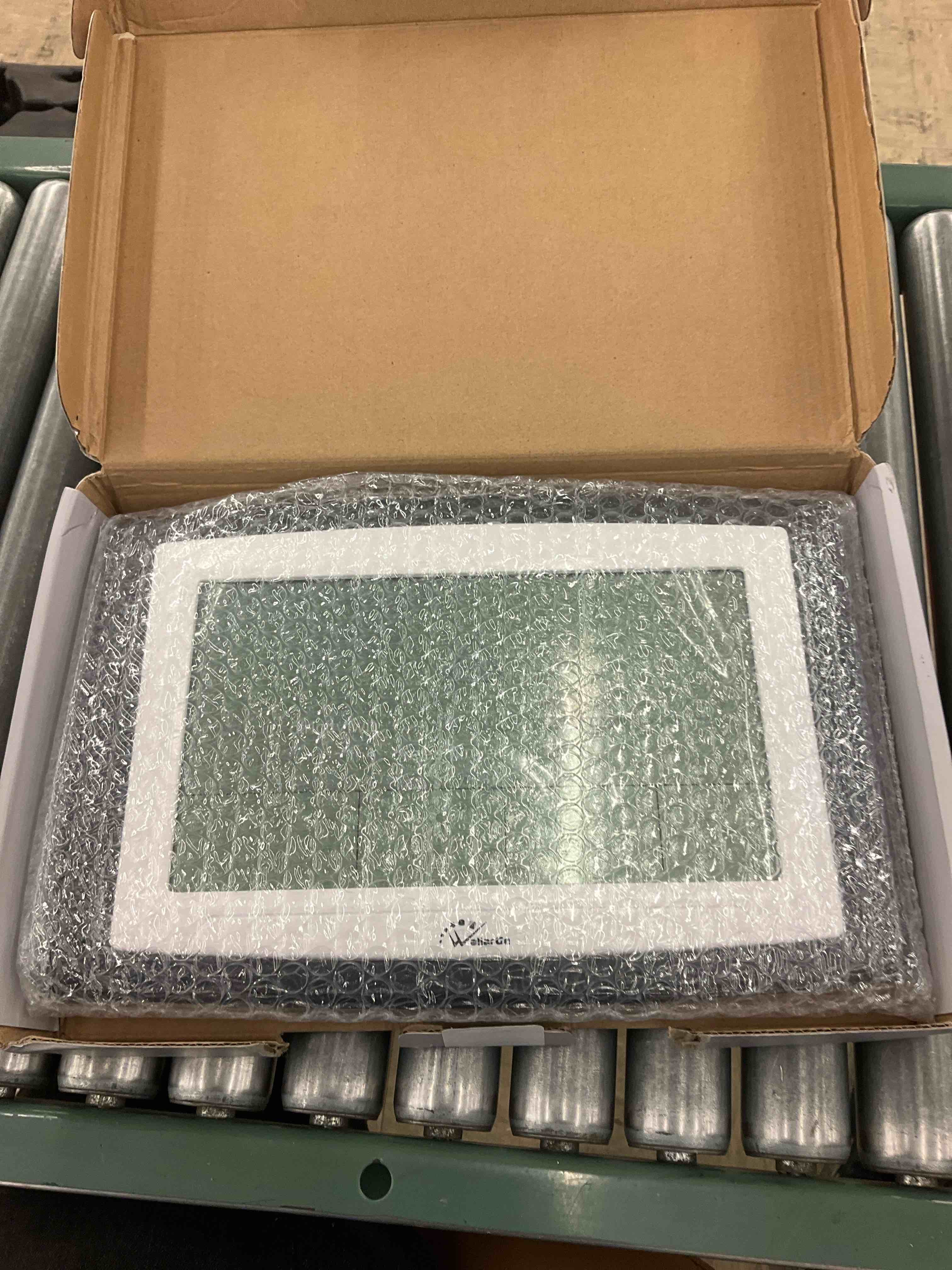 https://s3.amazonaws.com/lotting-images-prod/BoxBids/BXB0503034_1779801420581.jpeg
