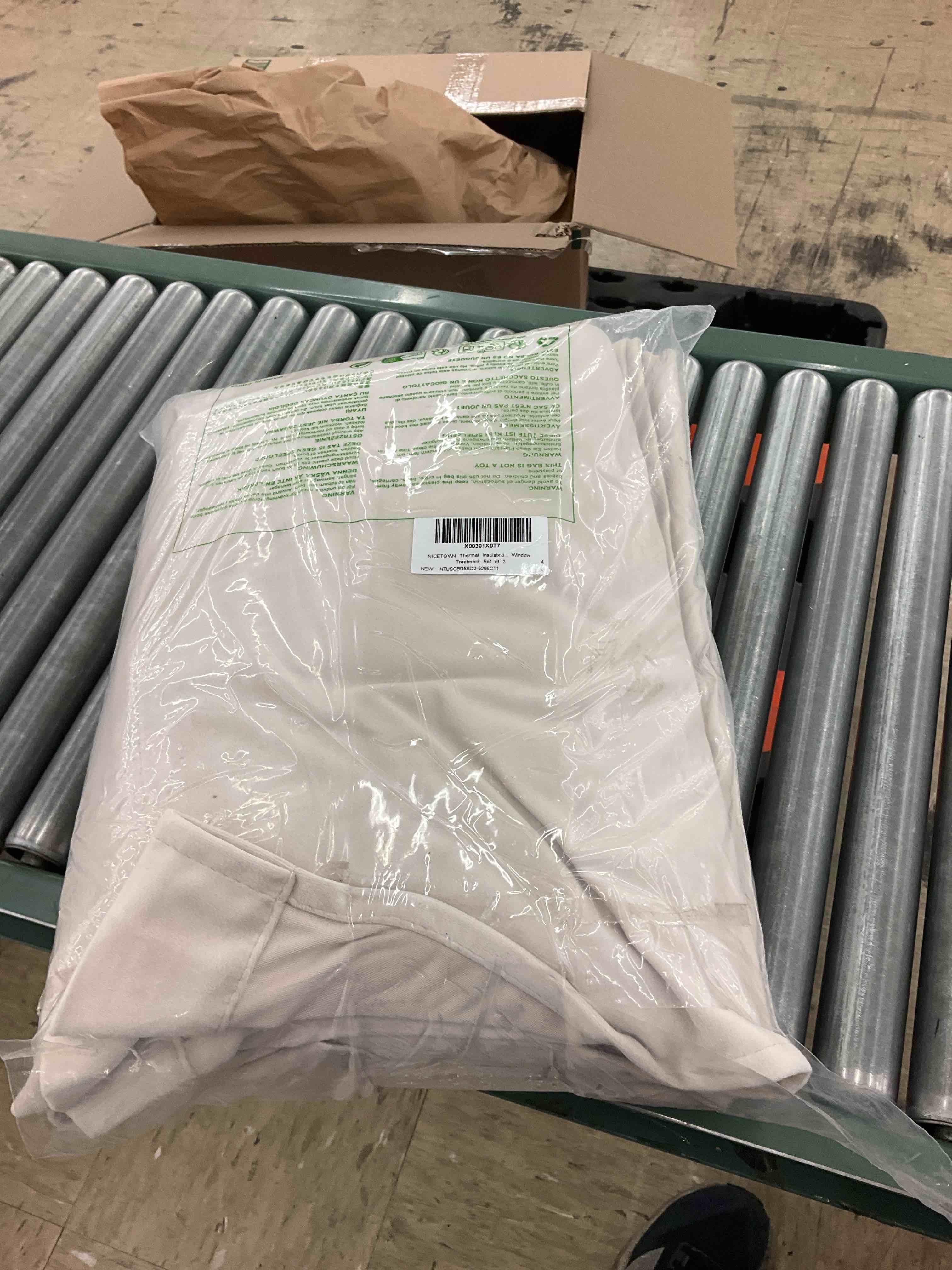 https://s3.amazonaws.com/lotting-images-prod/BoxBids/BXB0503066_1779821767501.jpeg