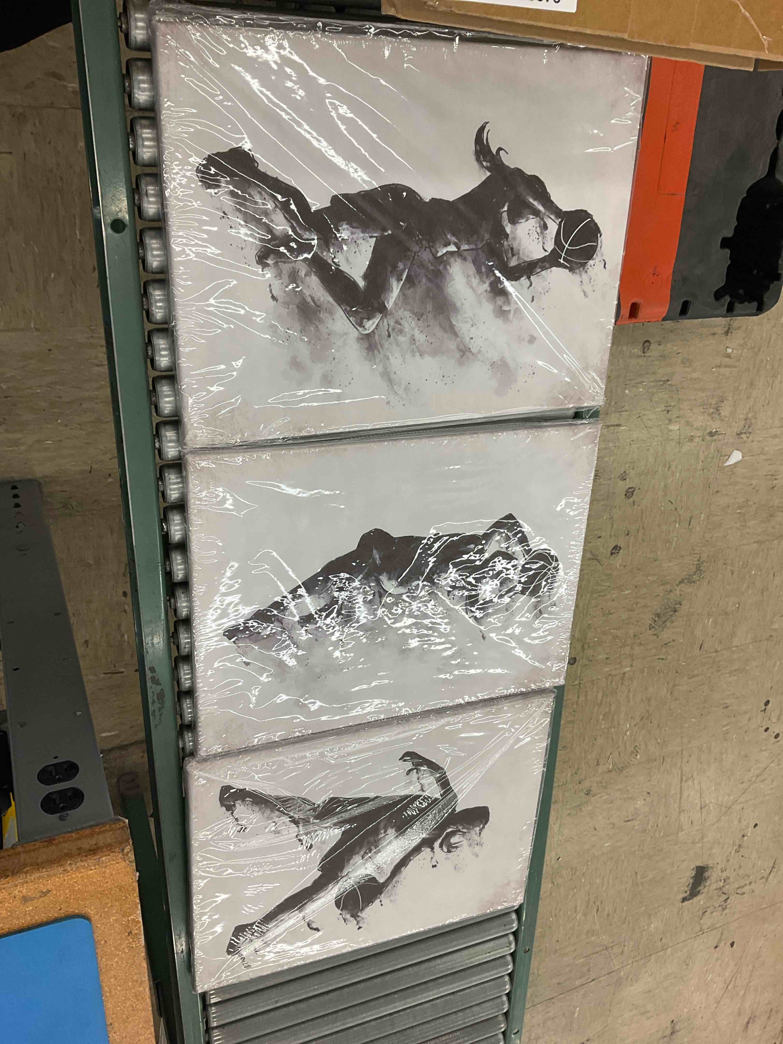 https://s3.amazonaws.com/lotting-images-prod/BoxBids/BXB0503075_1779888649660.jpeg