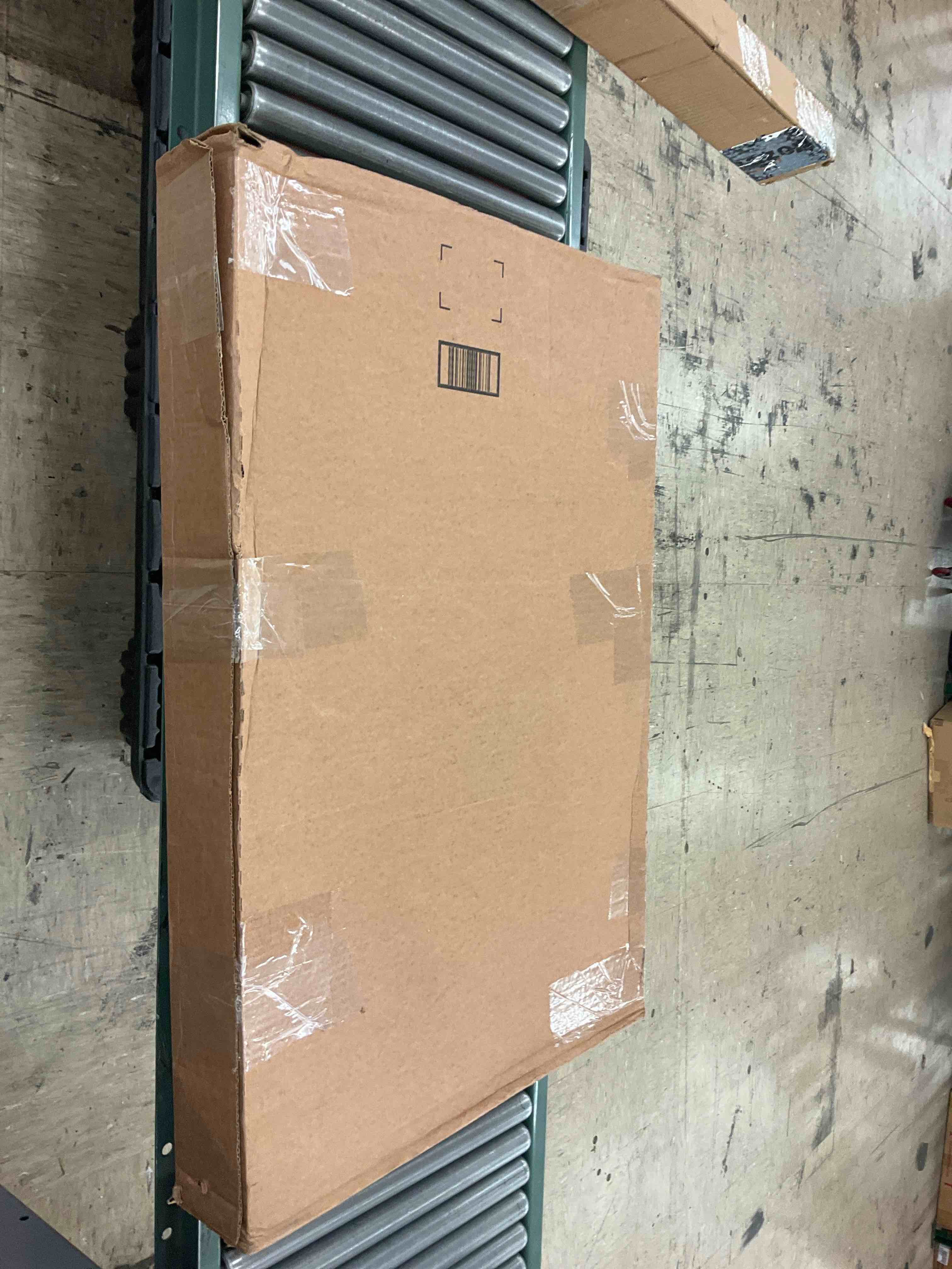 https://s3.amazonaws.com/lotting-images-prod/BoxBids/BXB0503078_1779890684095.jpeg