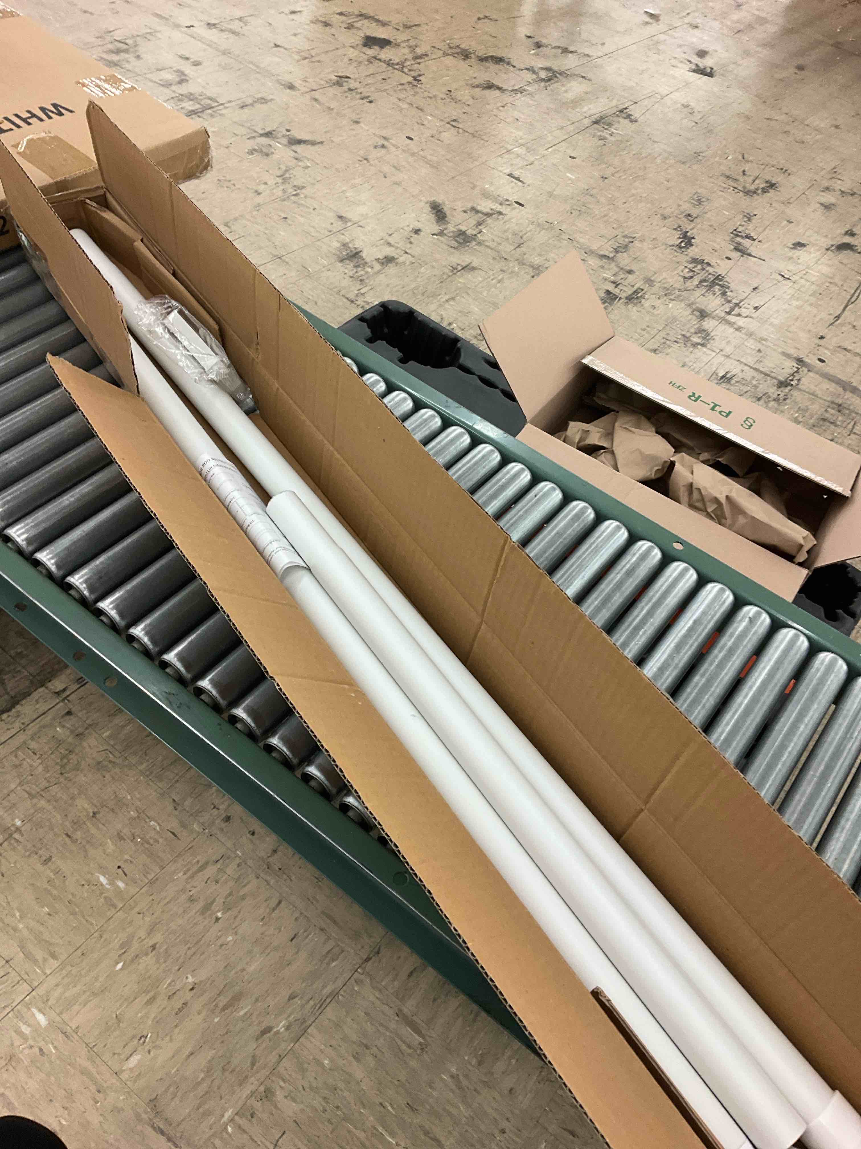 https://s3.amazonaws.com/lotting-images-prod/BoxBids/BXB0503082_1779891944313.jpeg