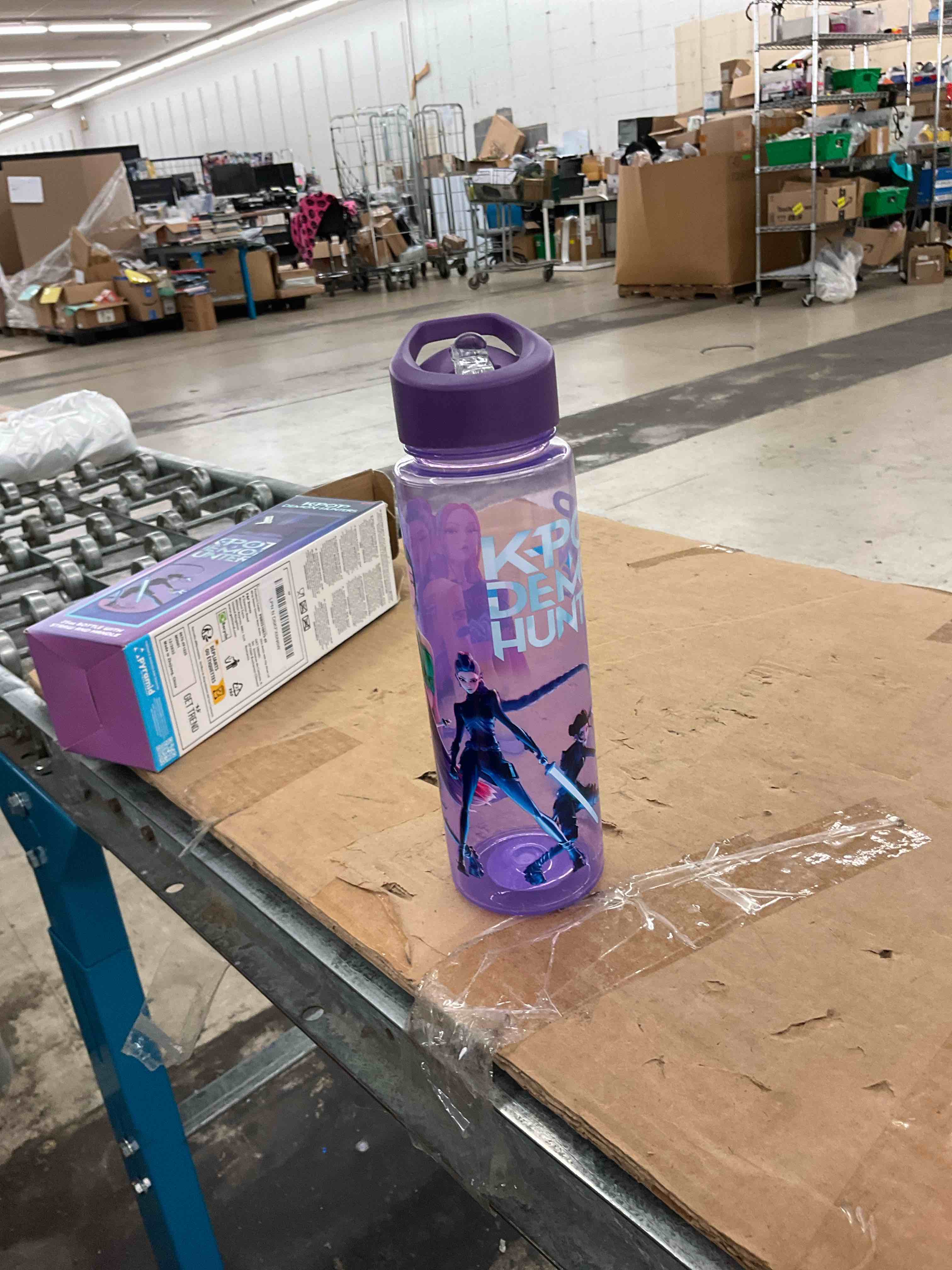 https://s3.amazonaws.com/lotting-images-prod/BoxBids/BXB0503132_1779039247820.jpeg