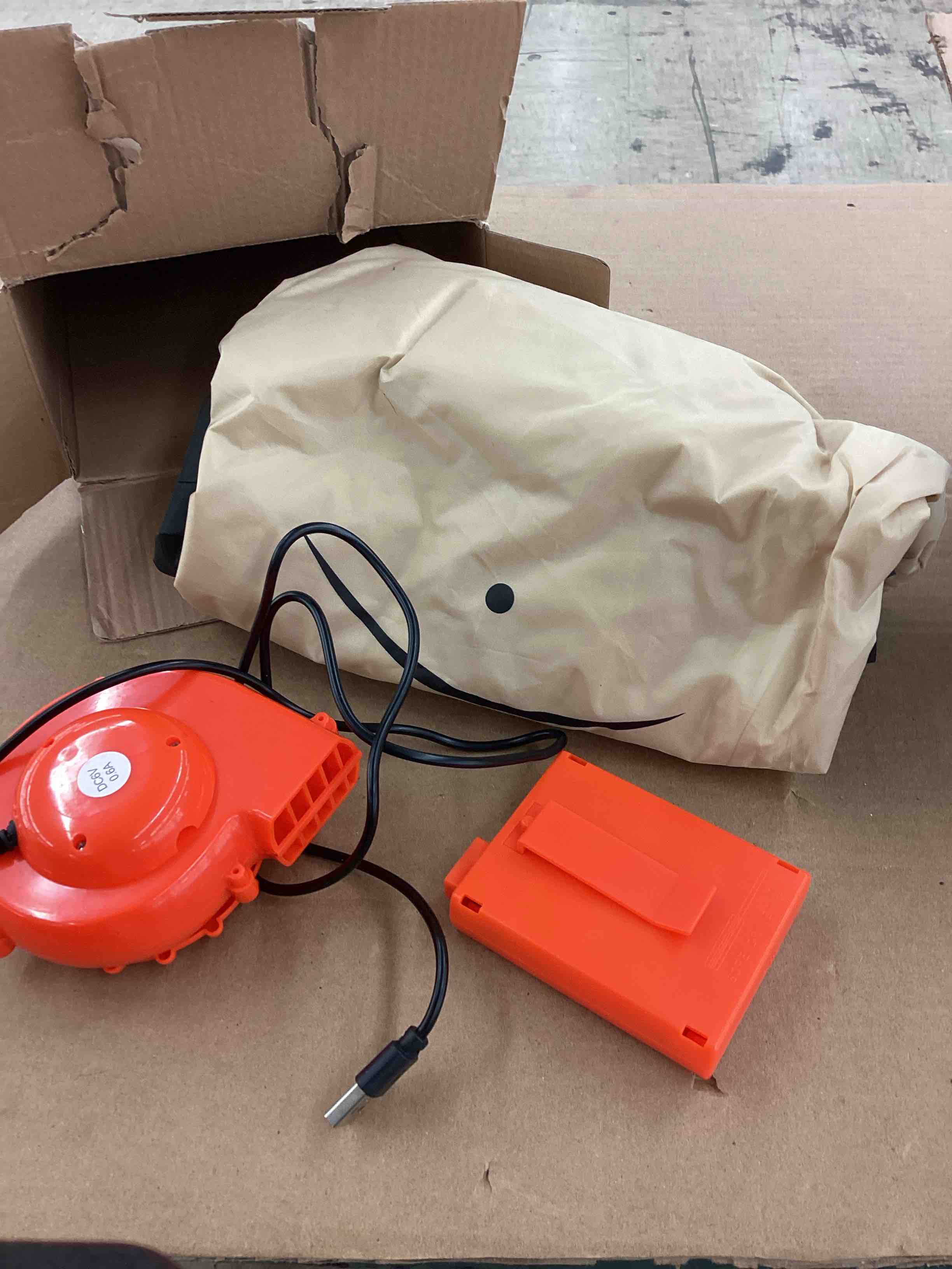 https://s3.amazonaws.com/lotting-images-prod/BoxBids/BXB0503274_1778771664408.jpeg