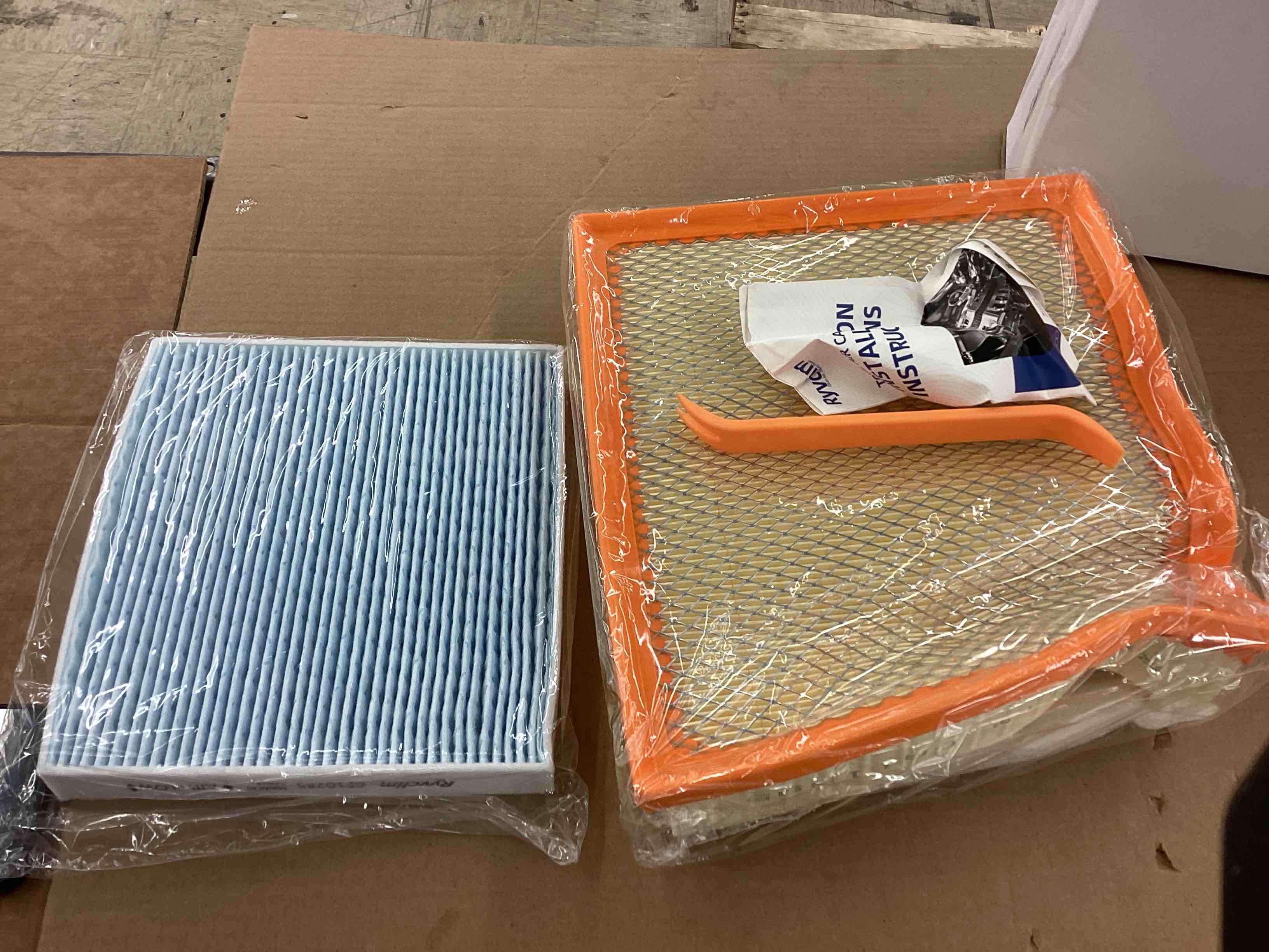 https://s3.amazonaws.com/lotting-images-prod/BoxBids/BXB0503318_1778780628343.jpeg