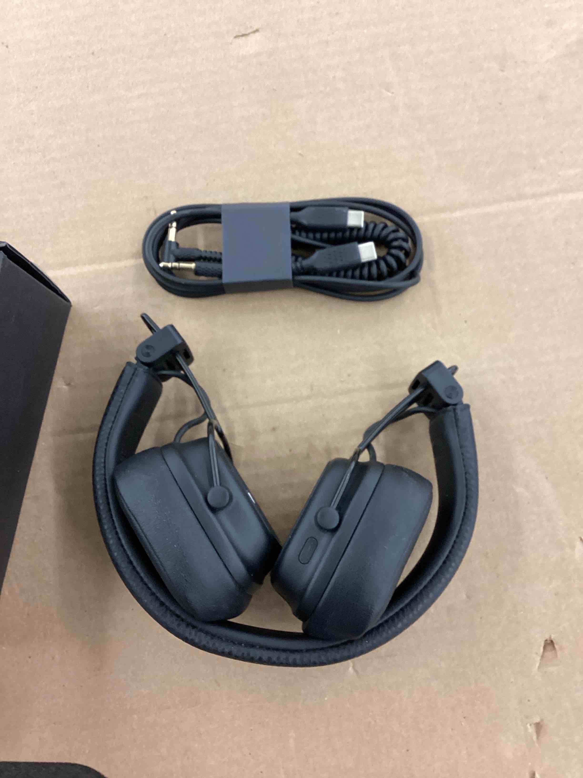https://s3.amazonaws.com/lotting-images-prod/BoxBids/BXB0503341_1778781579886.jpeg