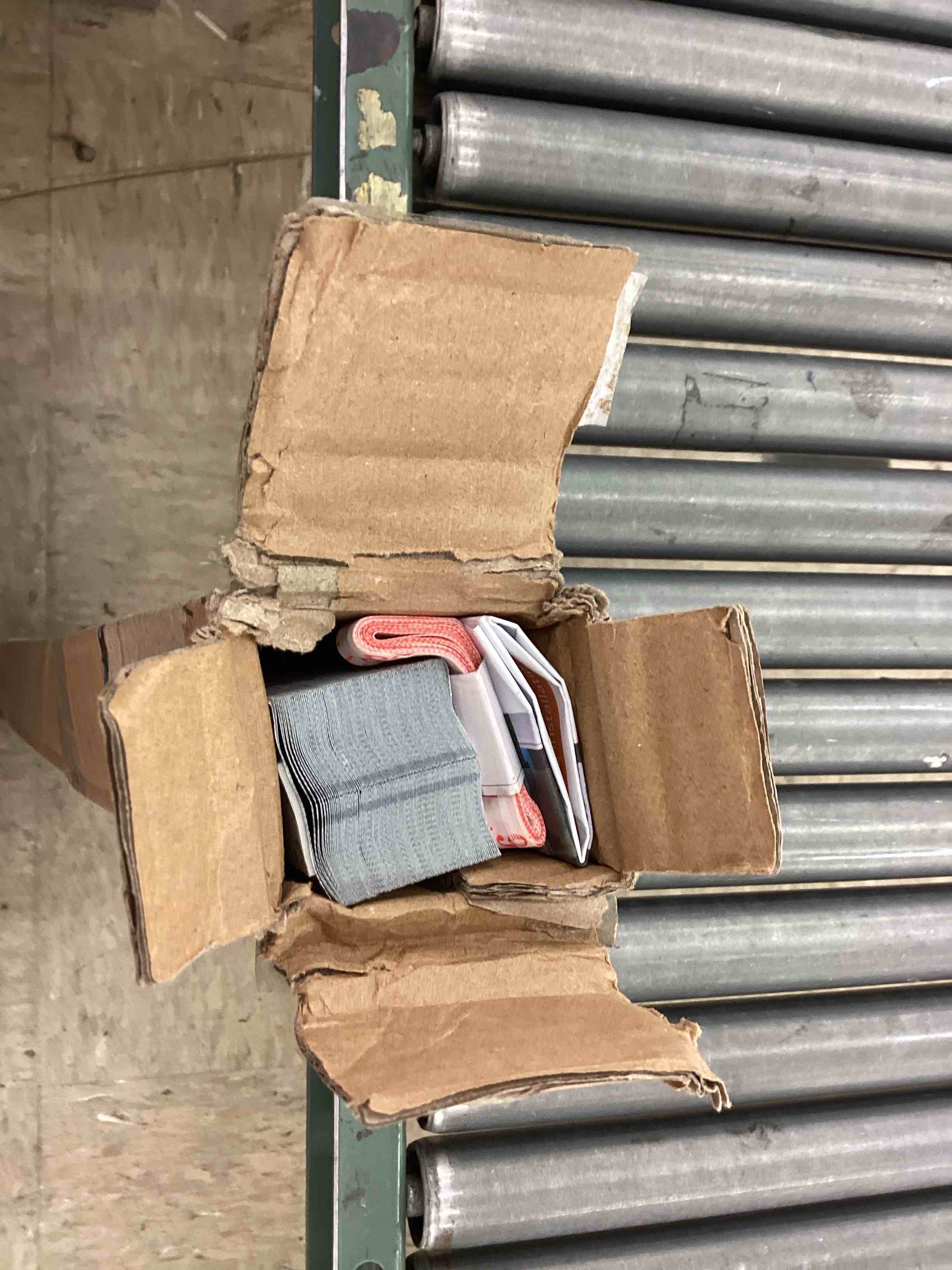 https://s3.amazonaws.com/lotting-images-prod/BoxBids/BXB0503521_1779717599743.jpeg