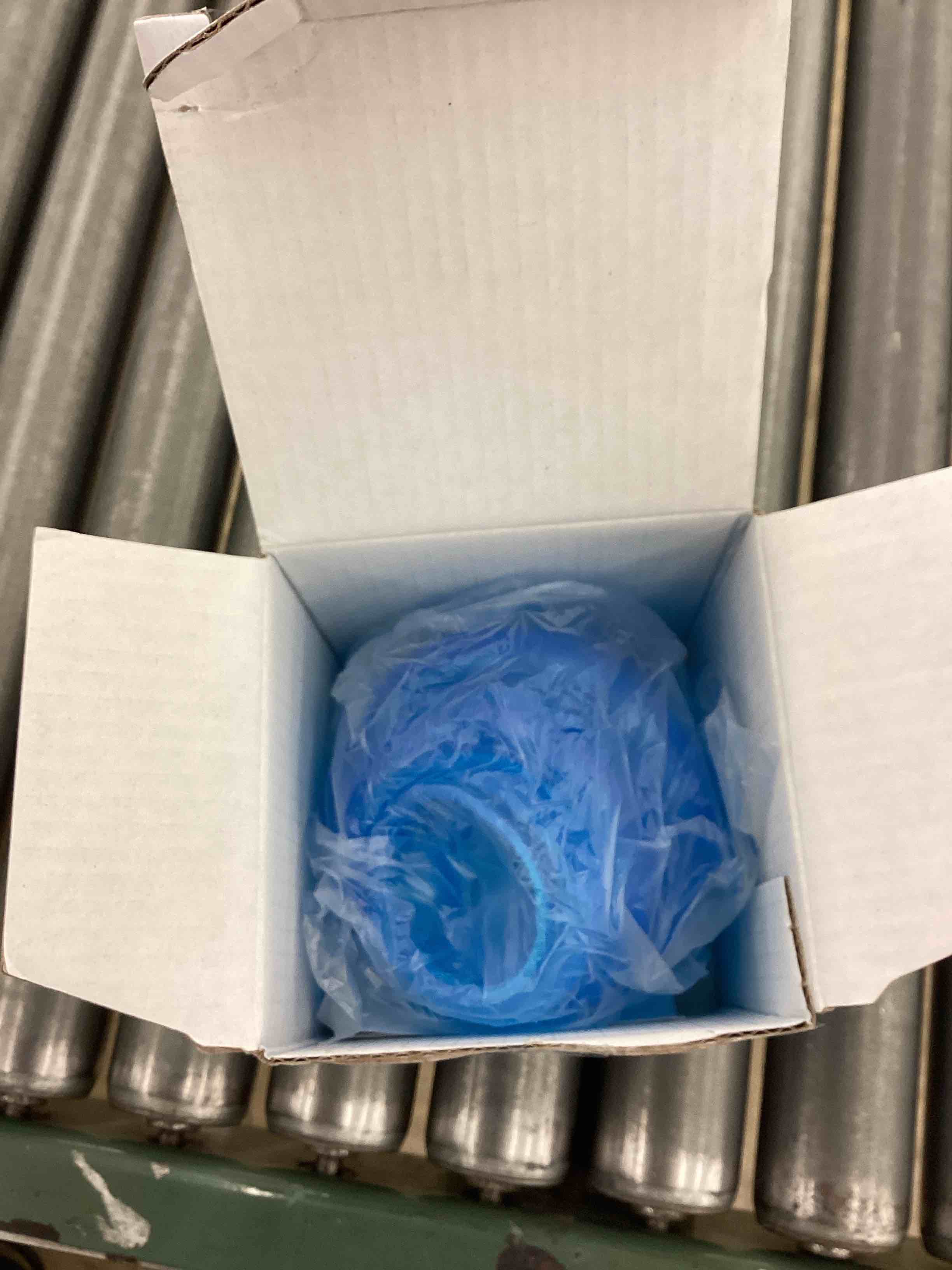 https://s3.amazonaws.com/lotting-images-prod/BoxBids/BXB0503527_1779721675880.jpeg