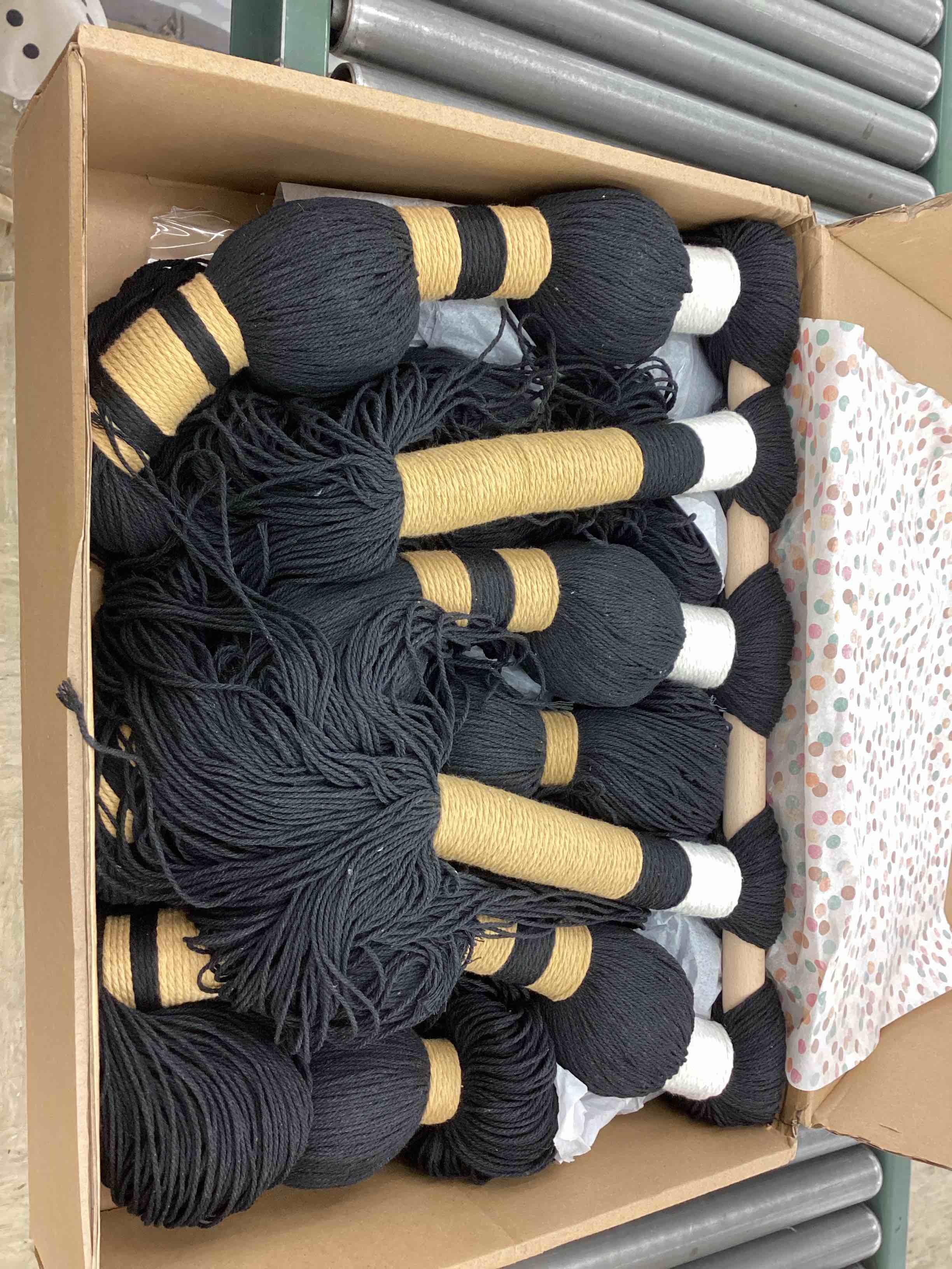 https://s3.amazonaws.com/lotting-images-prod/BoxBids/BXB0503557_1779800697296.jpeg