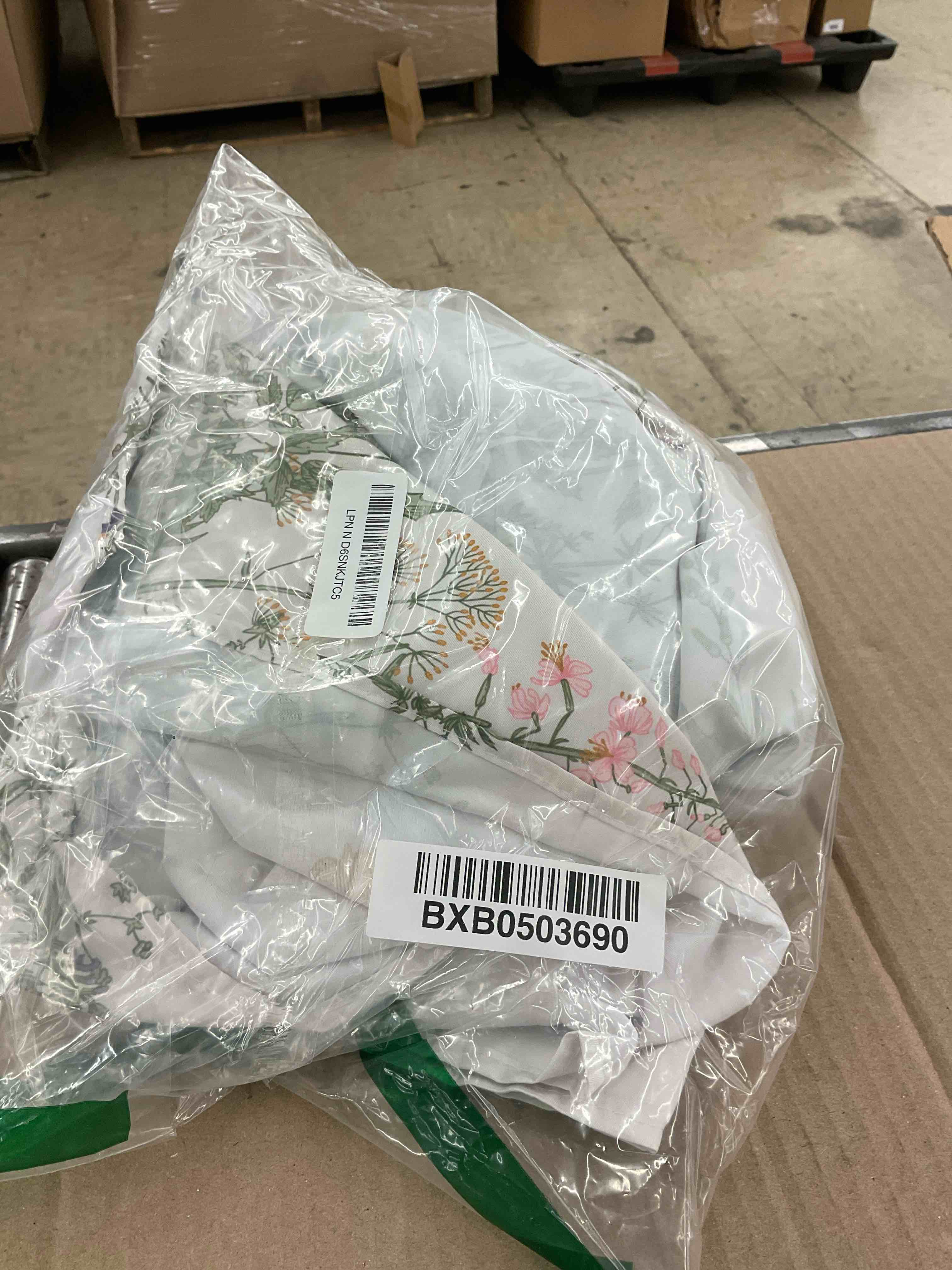 https://s3.amazonaws.com/lotting-images-prod/BoxBids/BXB0503690_1778851015537.jpeg