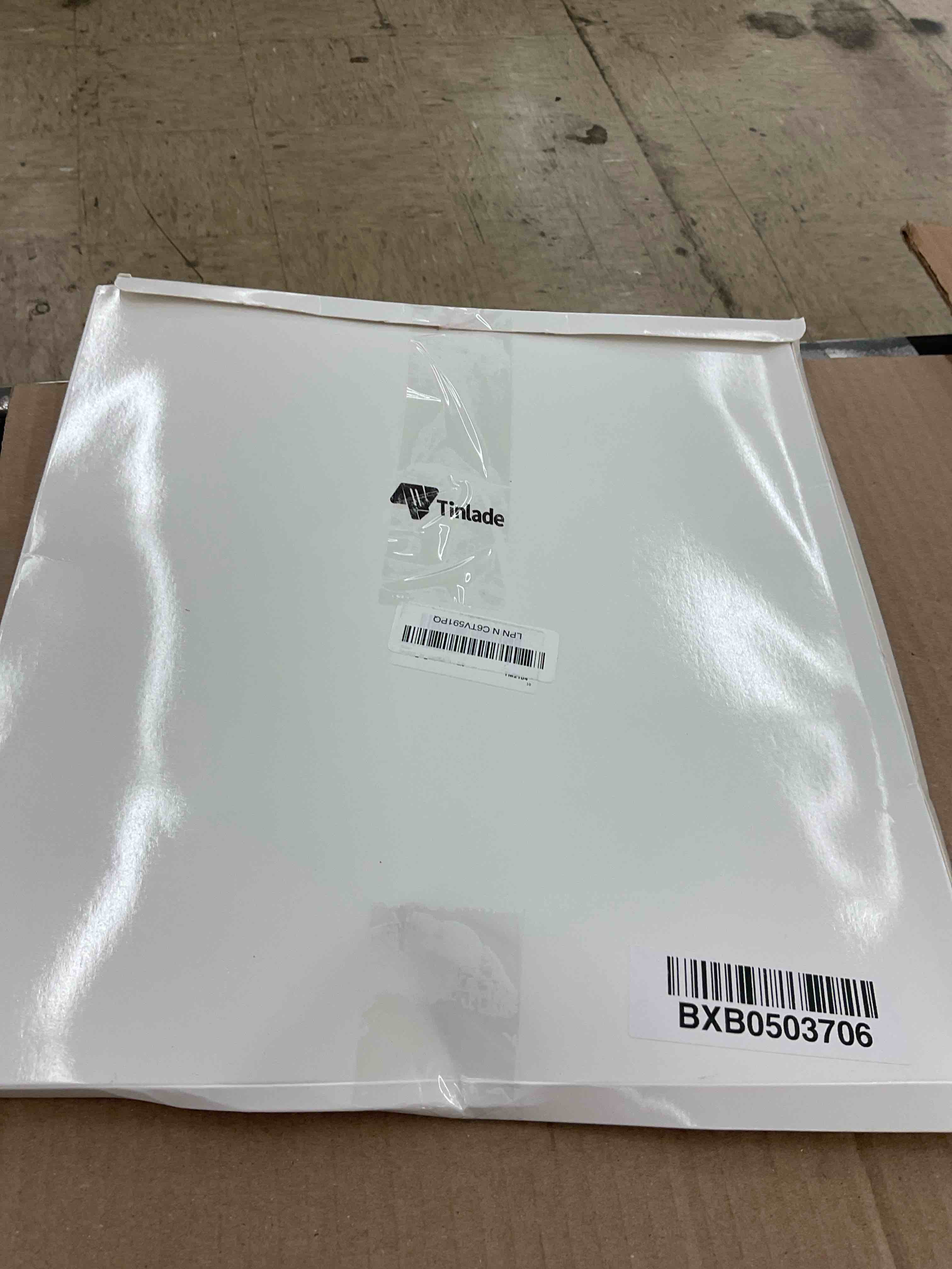 https://s3.amazonaws.com/lotting-images-prod/BoxBids/BXB0503706_1778852291102.jpeg