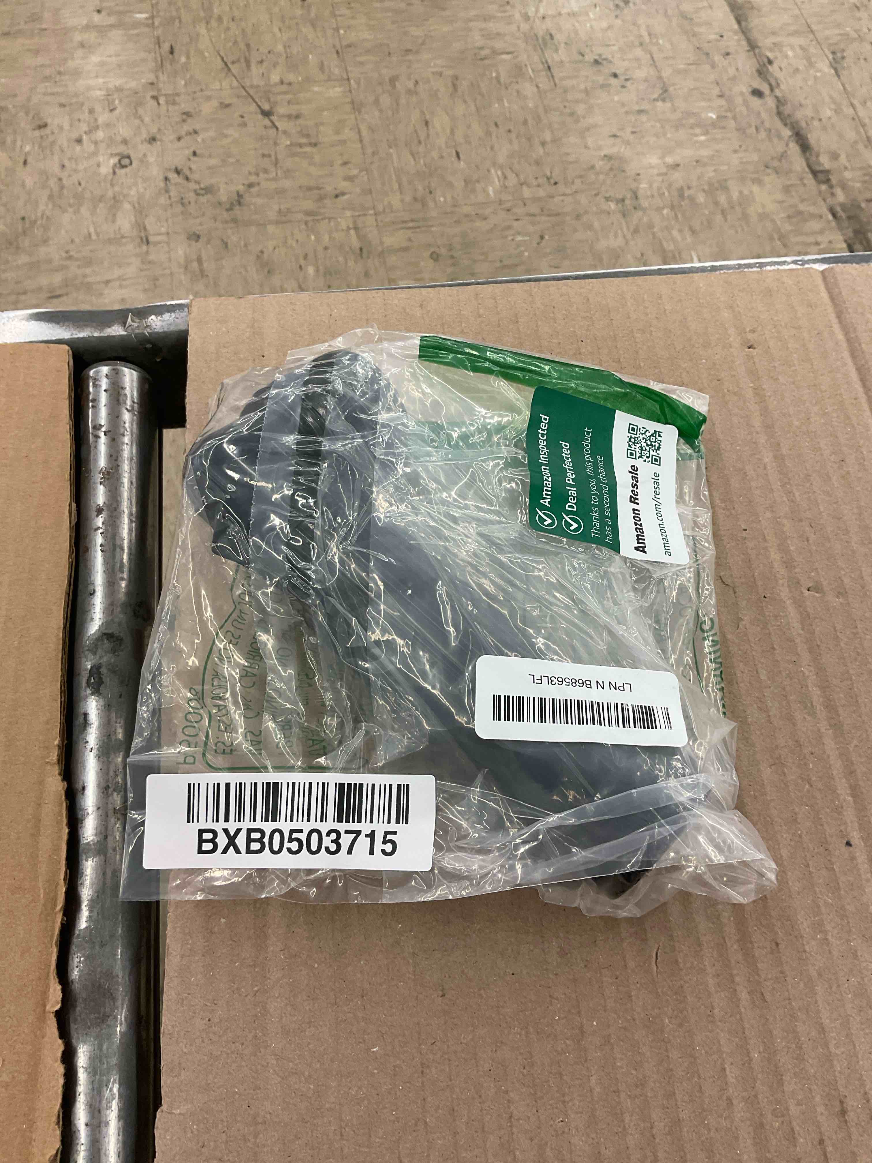 https://s3.amazonaws.com/lotting-images-prod/BoxBids/BXB0503715_1778852954917.jpeg