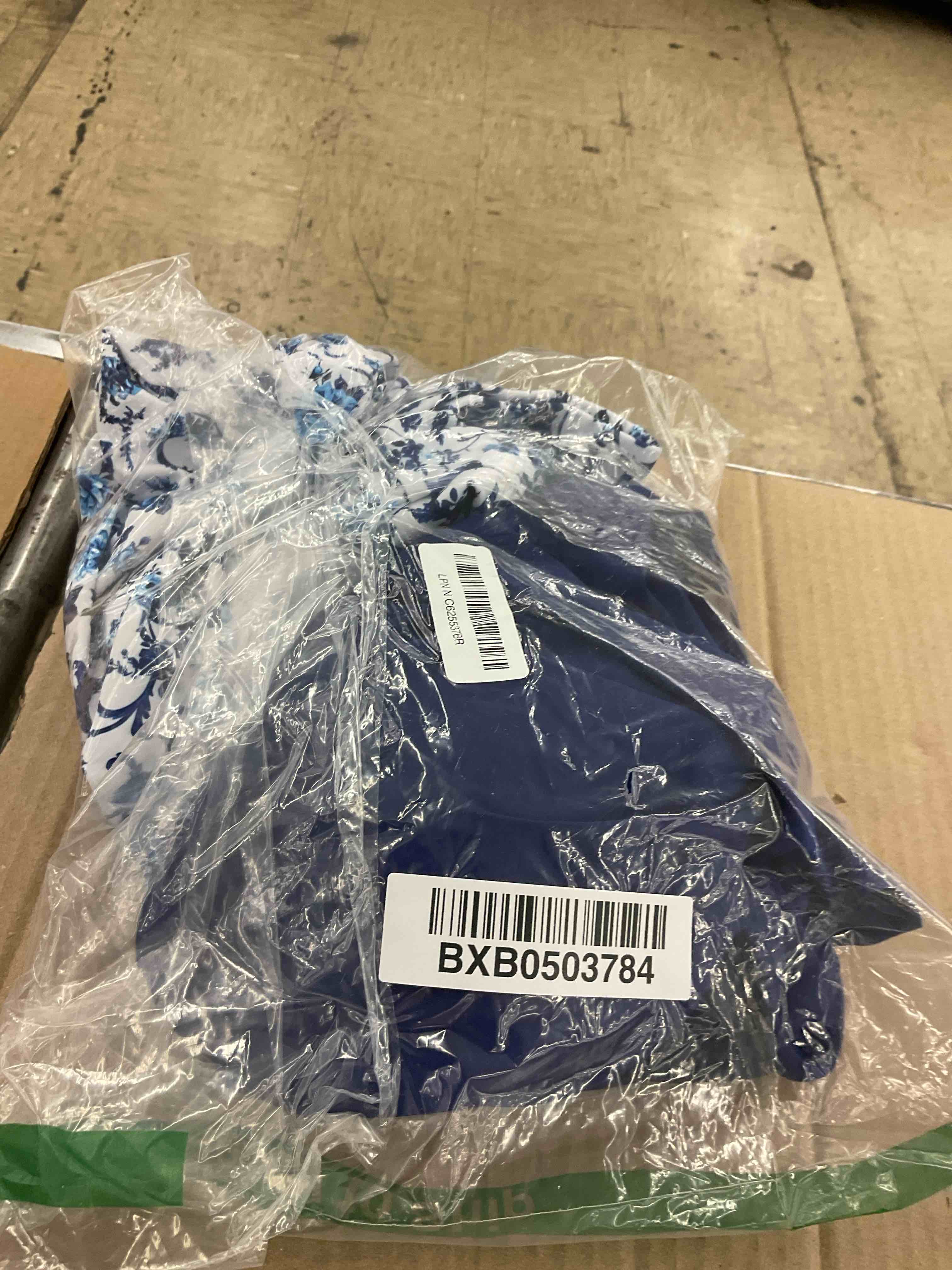 https://s3.amazonaws.com/lotting-images-prod/BoxBids/BXB0503784_1778859775420.jpeg