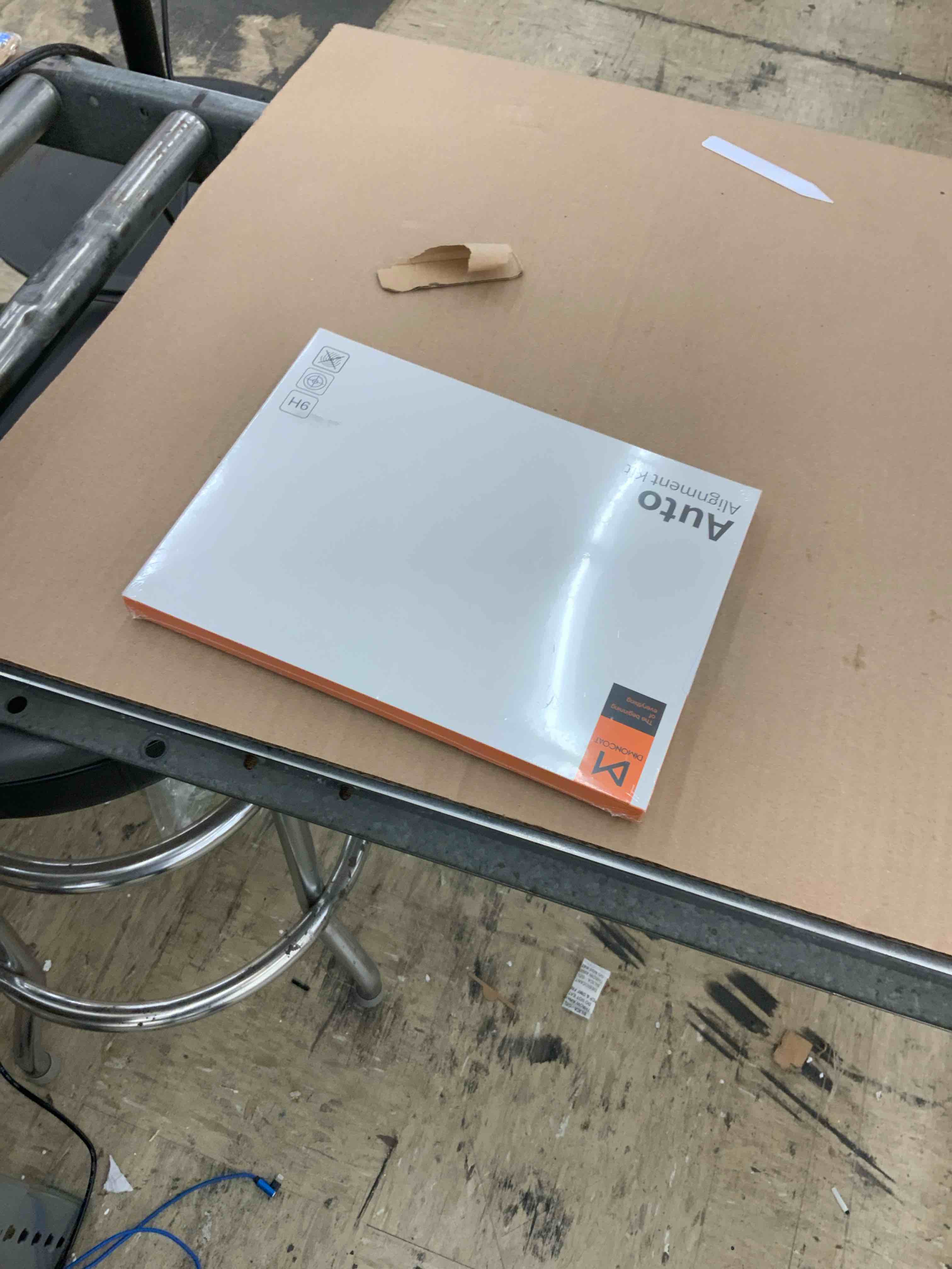 https://s3.amazonaws.com/lotting-images-prod/BoxBids/BXB0503950_1778867258778.jpeg