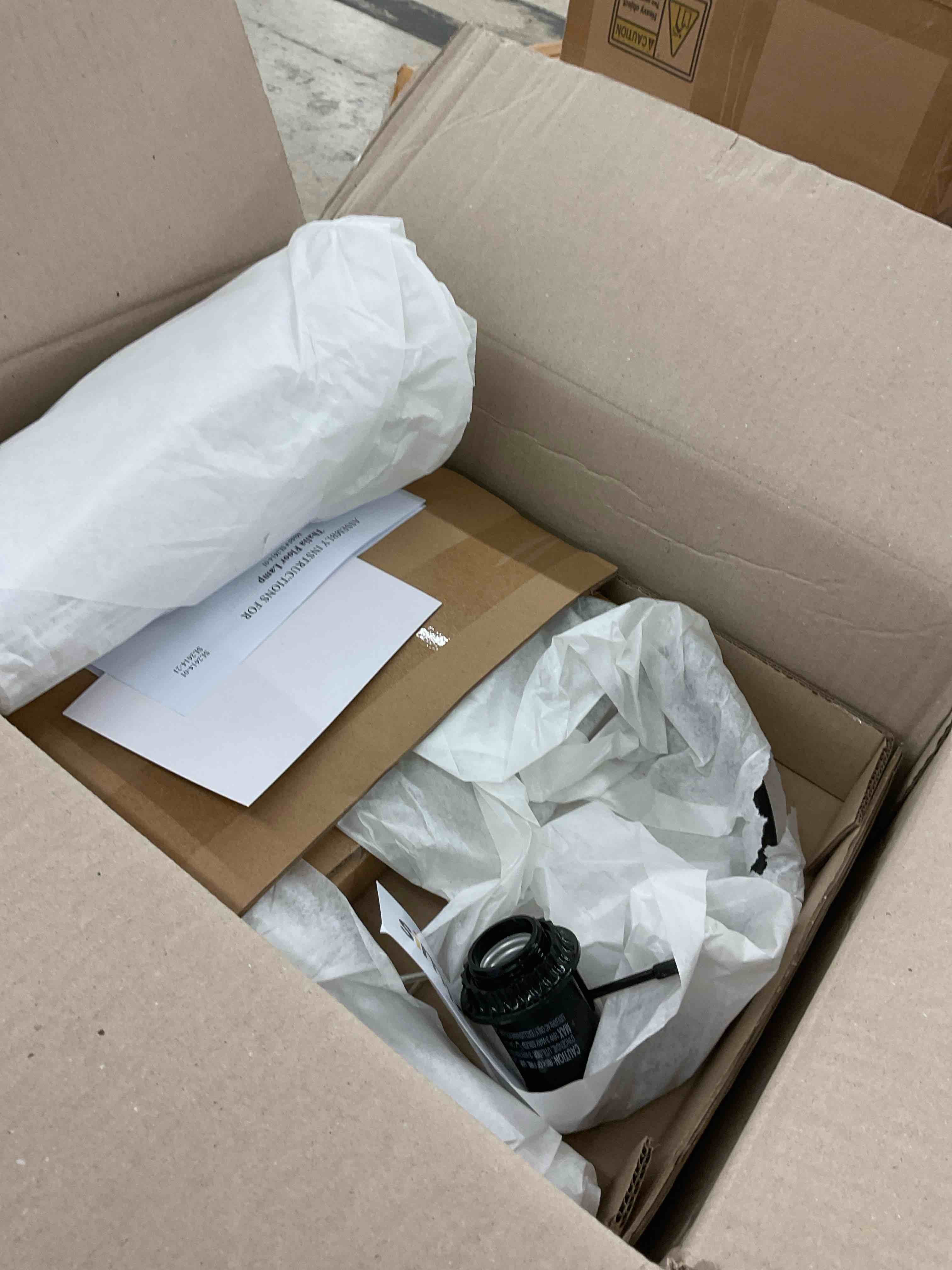 https://s3.amazonaws.com/lotting-images-prod/BoxBids/BXB0504040_1779453534147.jpeg