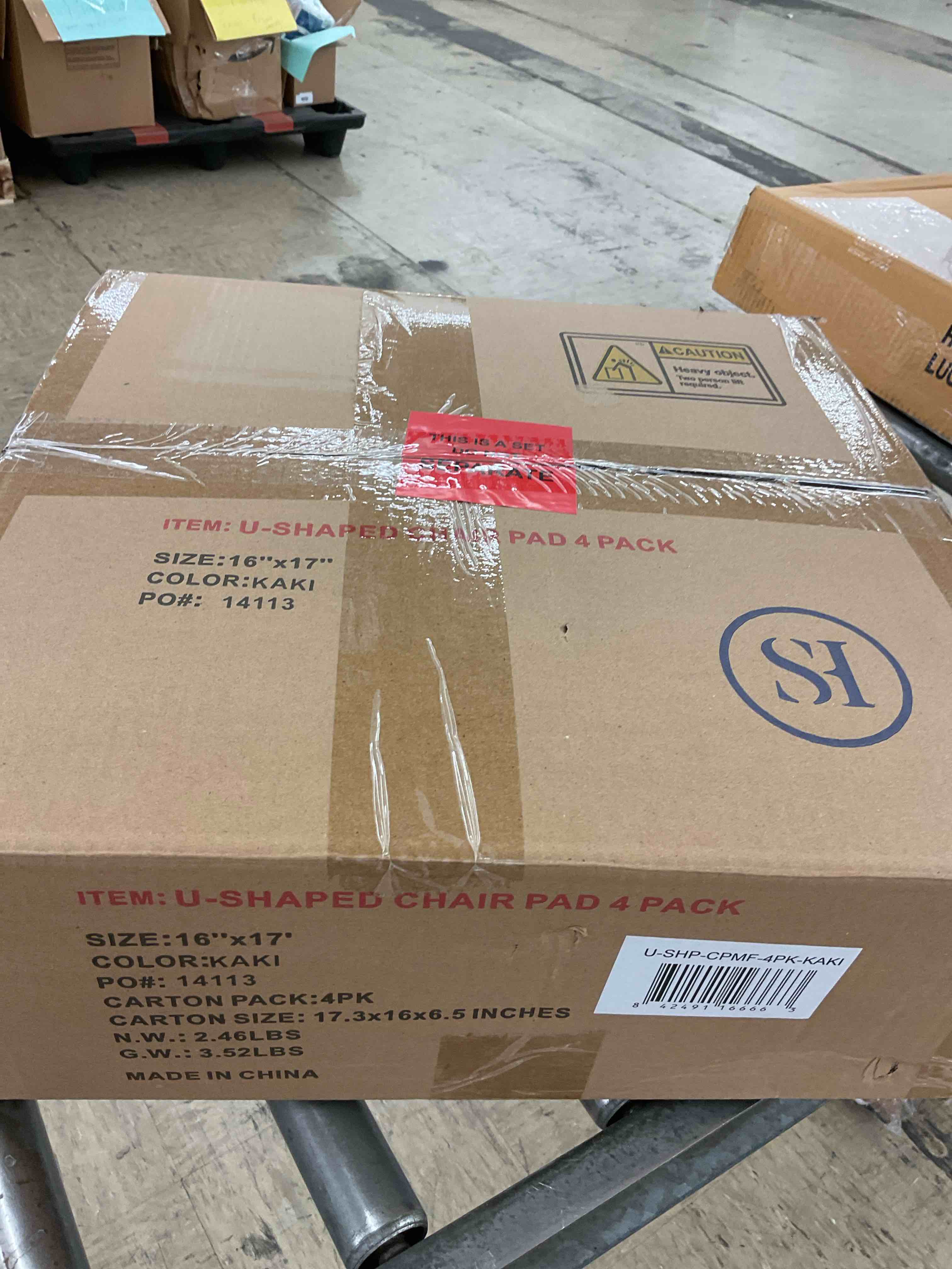 https://s3.amazonaws.com/lotting-images-prod/BoxBids/BXB0504042_1779453747413.jpeg