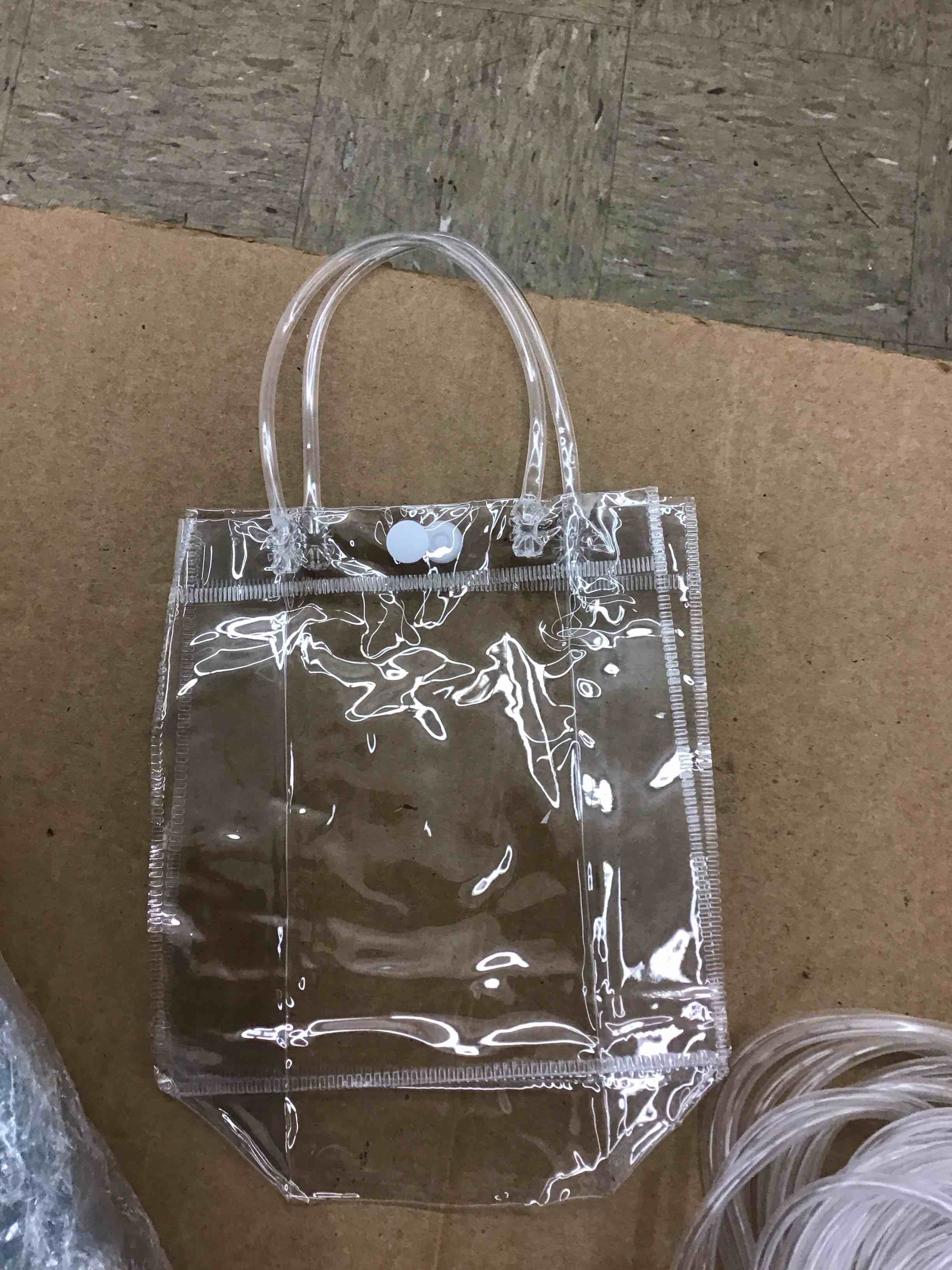 https://s3.amazonaws.com/lotting-images-prod/BoxBids/BXB0504193_1779115004605.jpeg