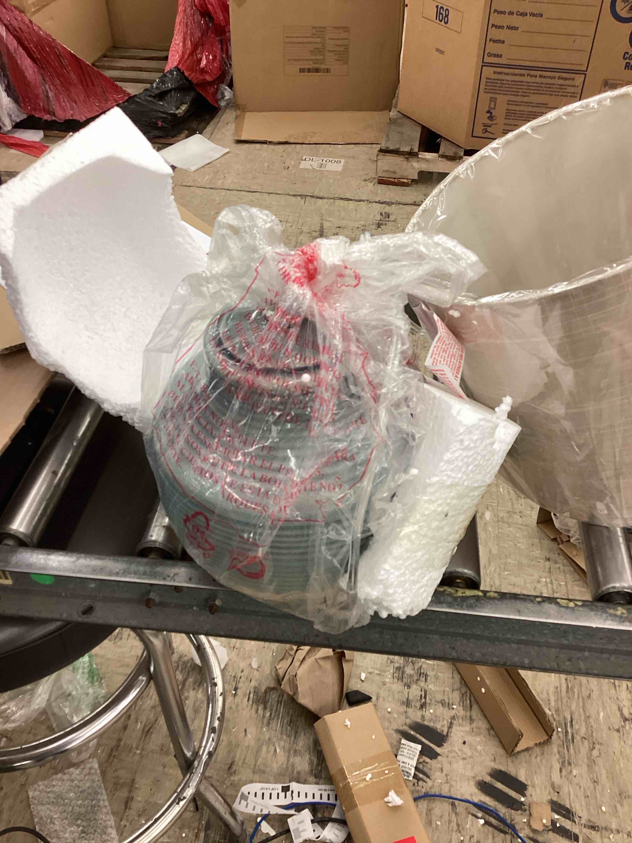 https://s3.amazonaws.com/lotting-images-prod/BoxBids/BXB0504252_1779286381262.jpeg