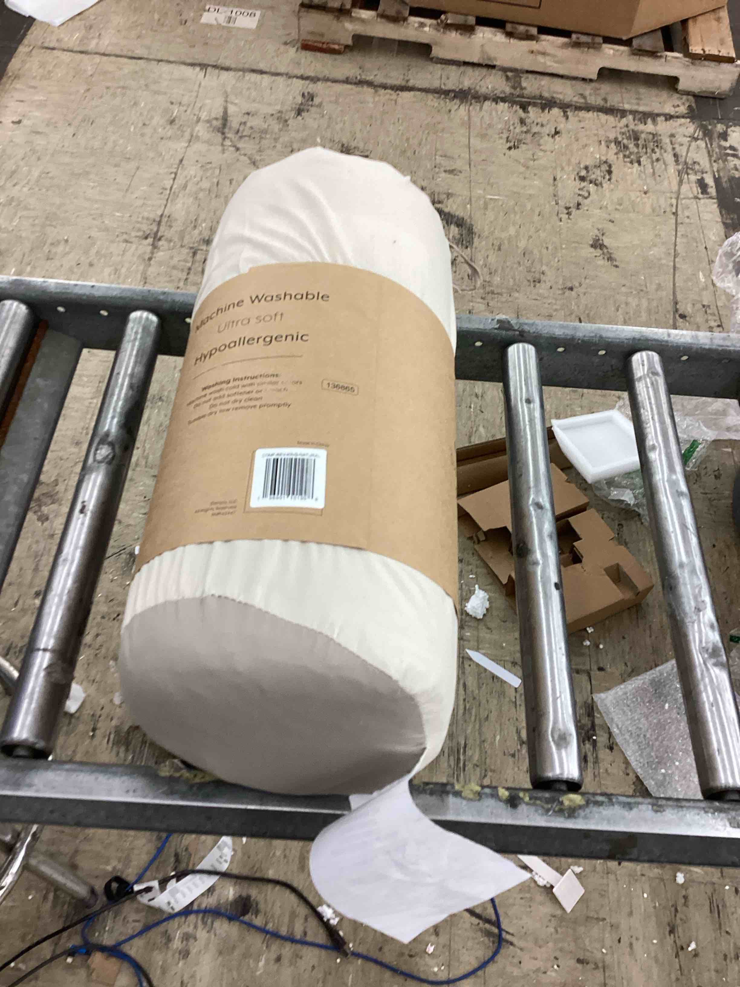 https://s3.amazonaws.com/lotting-images-prod/BoxBids/BXB0504309_1779301977406.jpeg